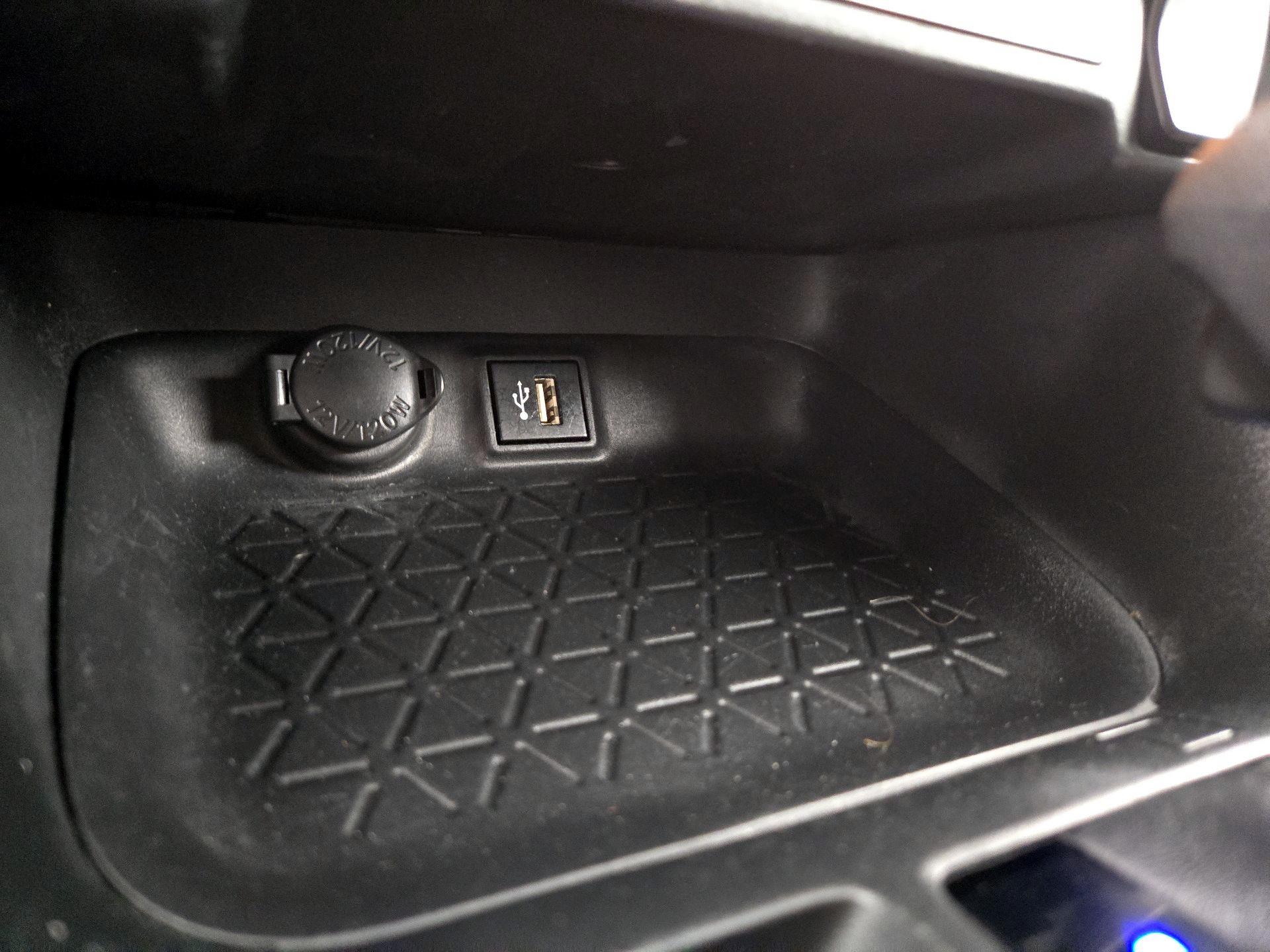 Thumbnail: 2024 Toyota RAV4 - 18