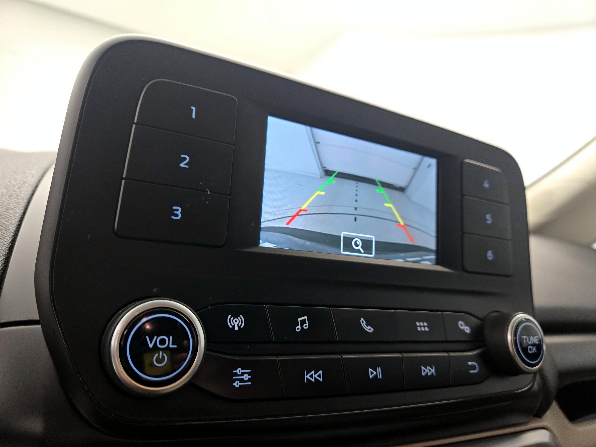 Thumbnail: 2021 Ford EcoSport - 14