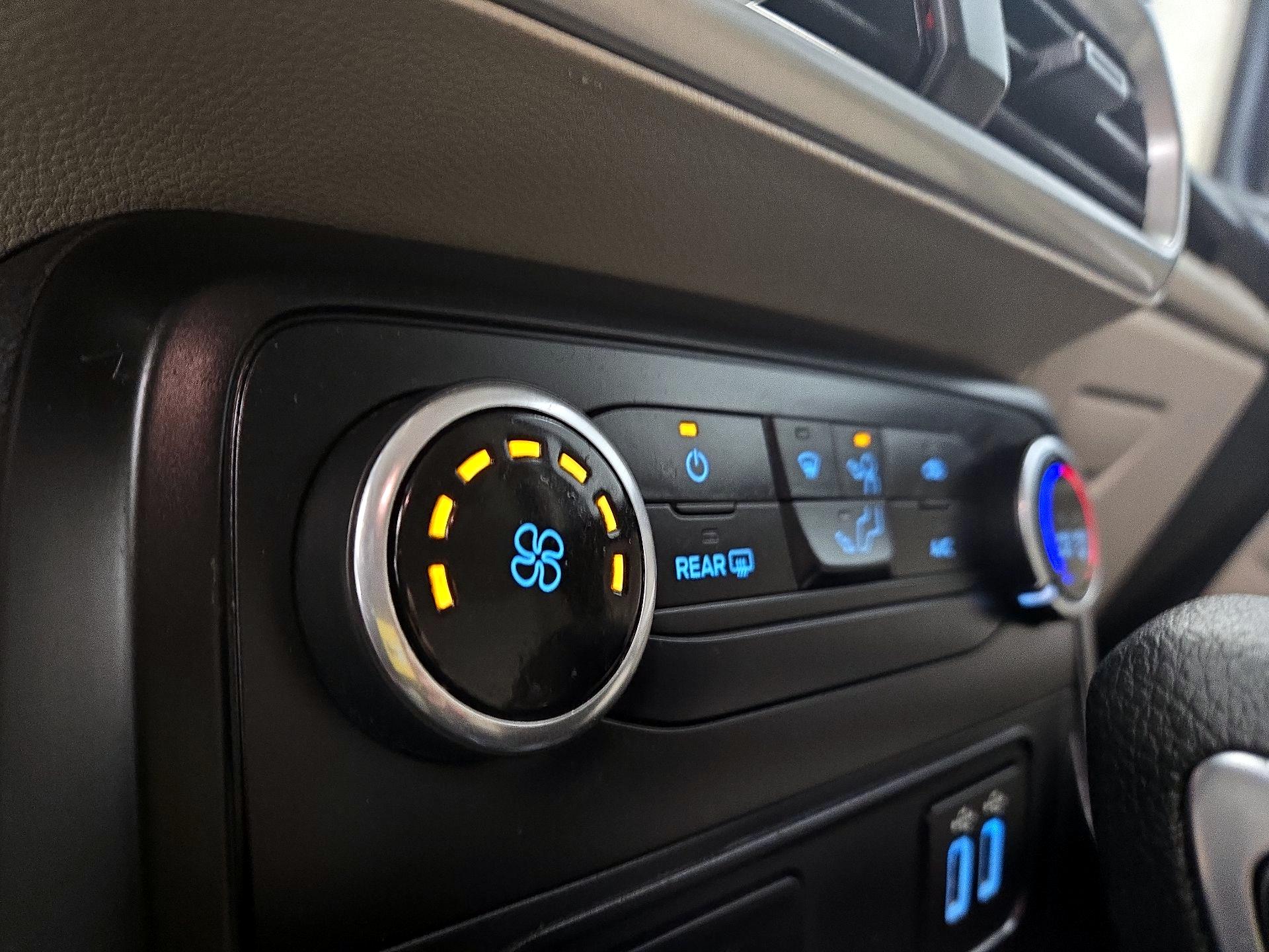 Thumbnail: 2021 Ford EcoSport - 16