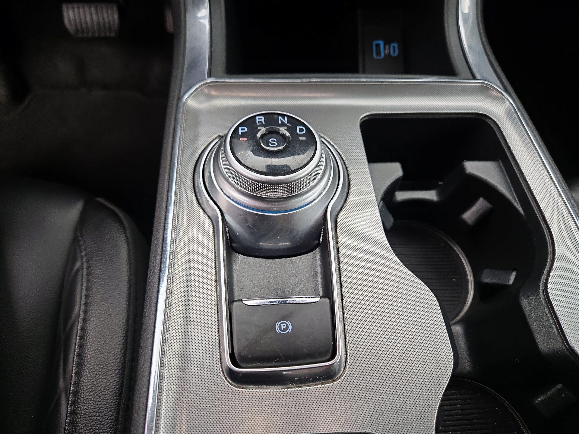 Thumbnail: 2024 Ford Edge - 17