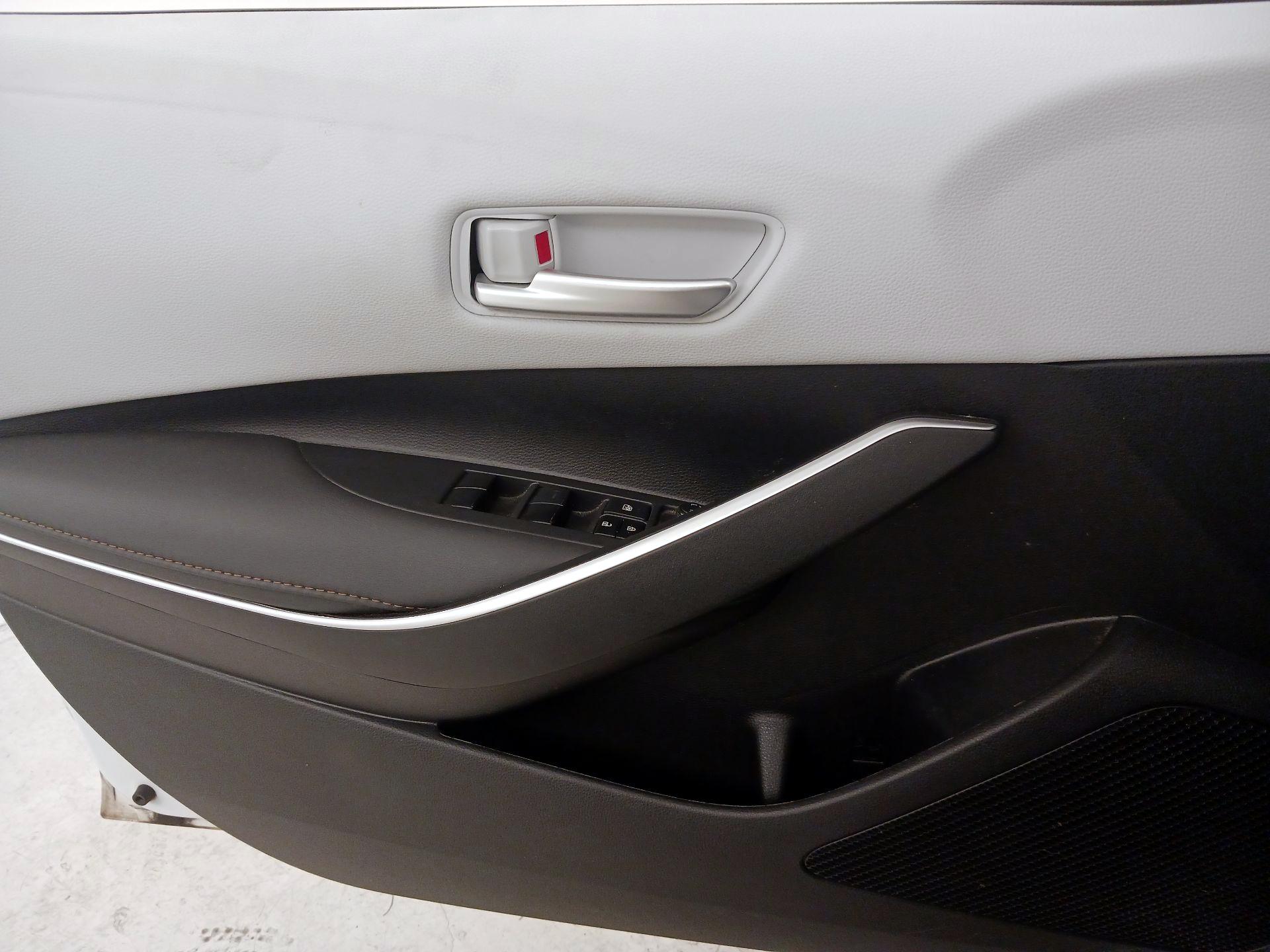 Thumbnail: 2022 Toyota Corolla - 12