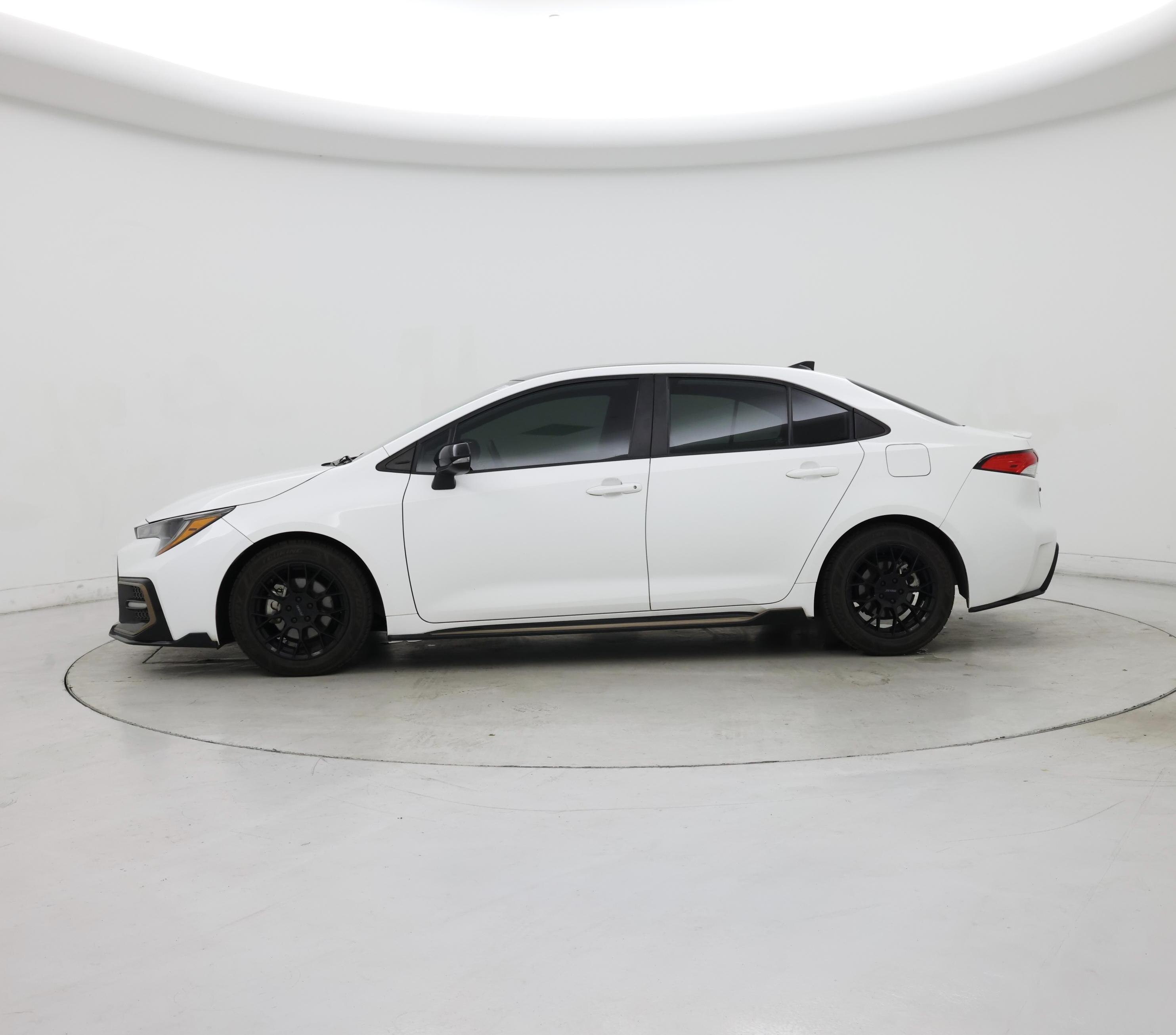 Thumbnail: 2022 Toyota Corolla - 3