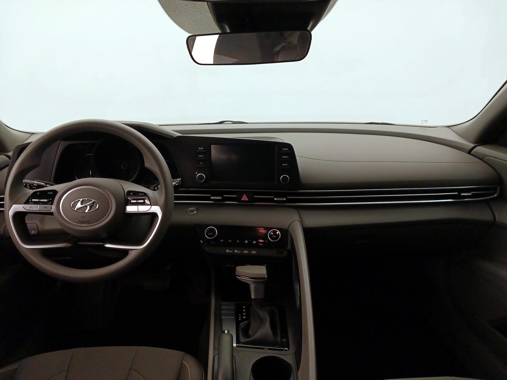 Thumbnail: 2023 Hyundai Elantra - 9