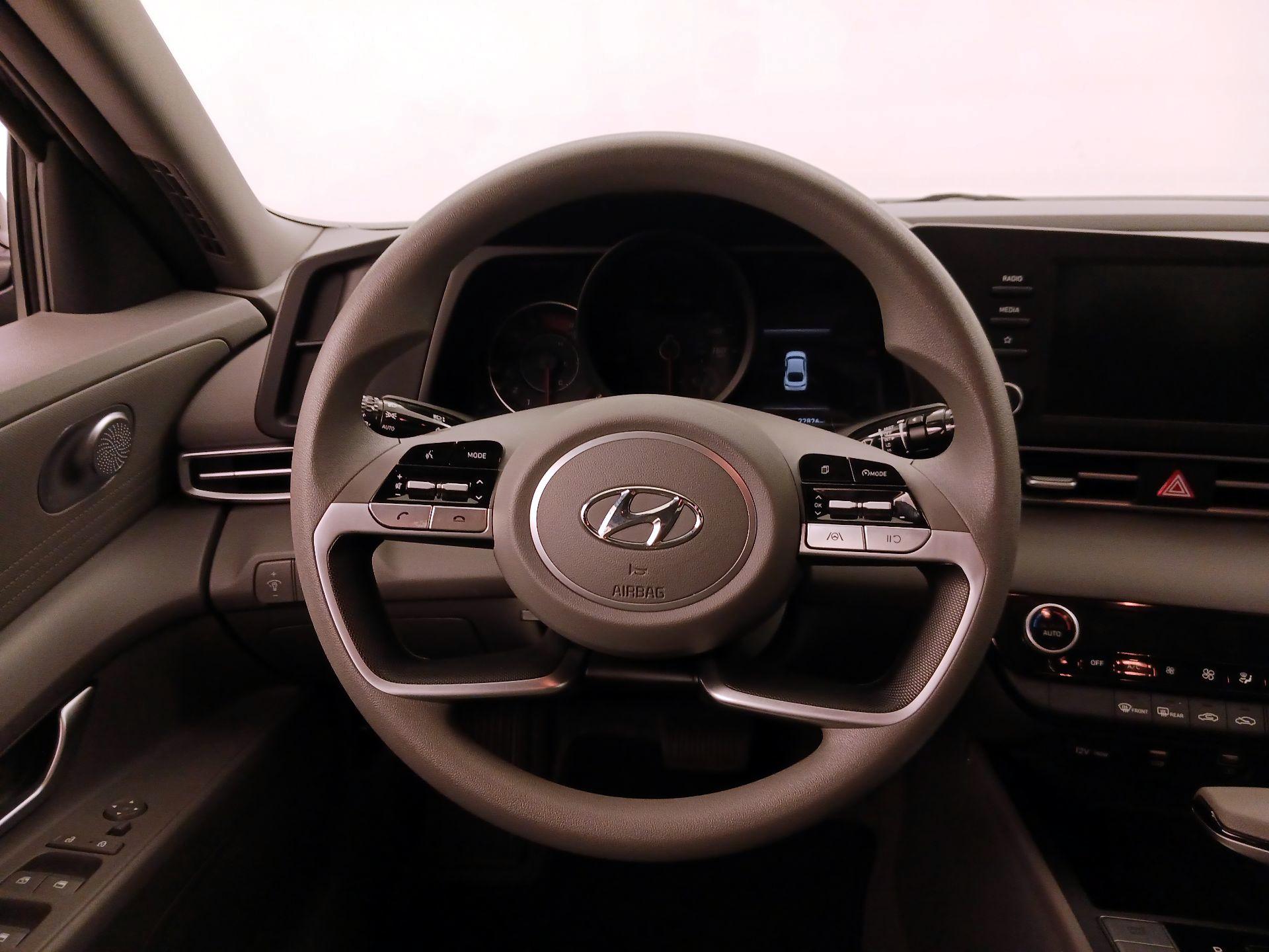 Thumbnail: 2023 Hyundai Elantra - 10