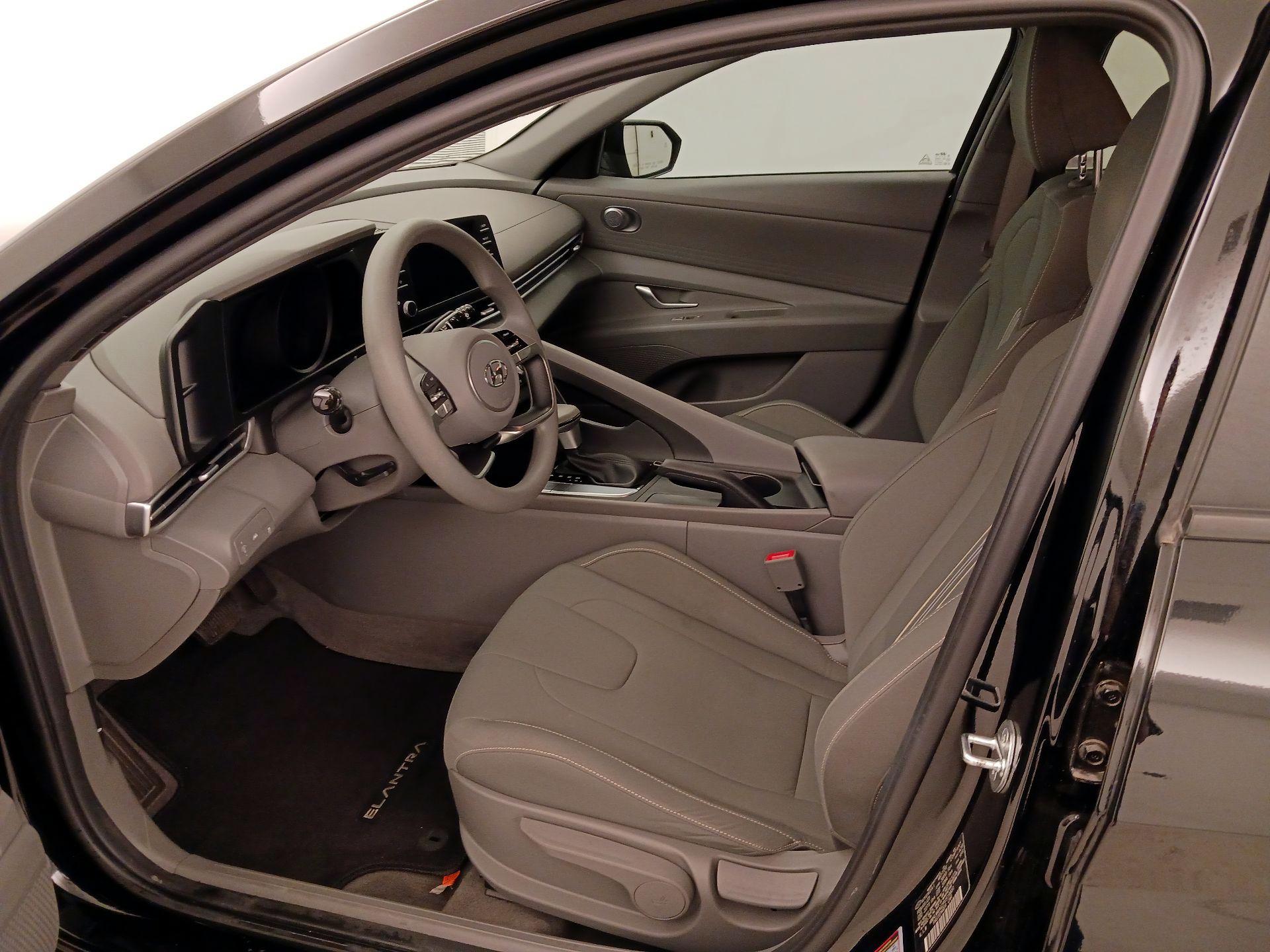 Thumbnail: 2023 Hyundai Elantra - 11