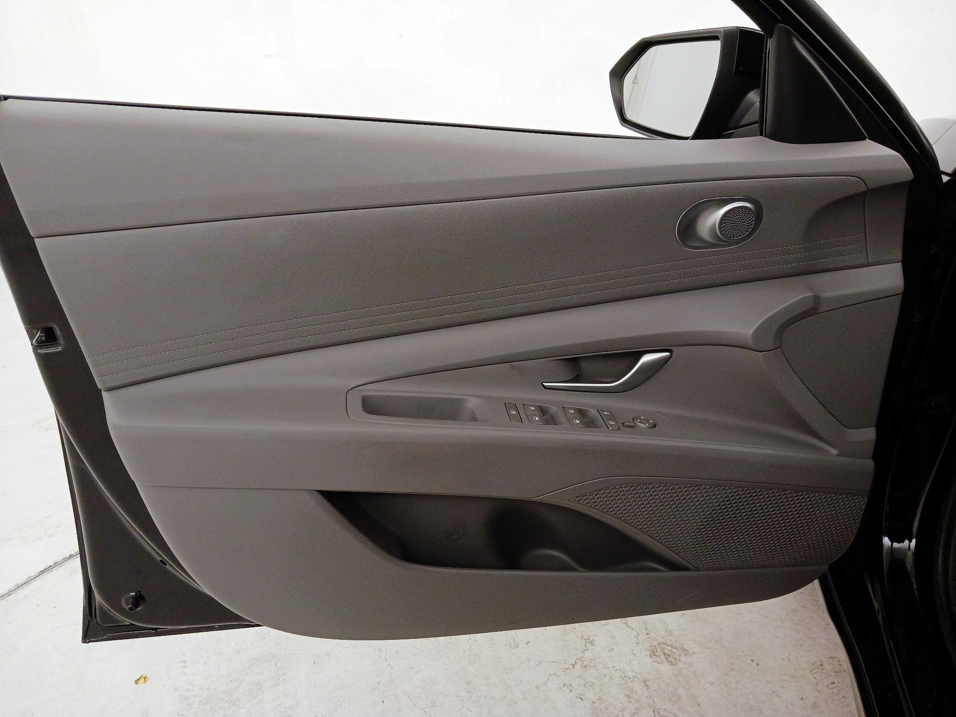 Thumbnail: 2023 Hyundai Elantra - 12