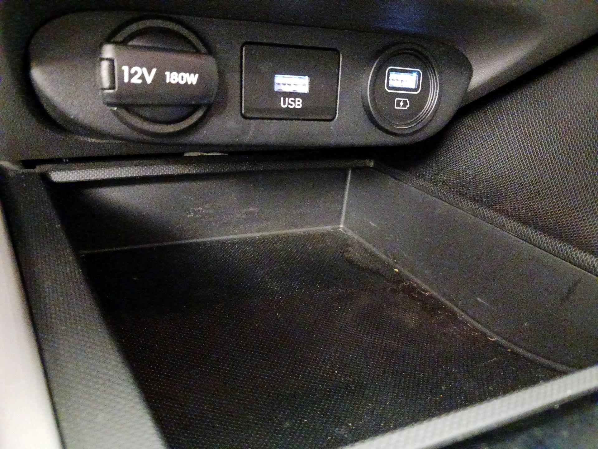 Thumbnail: 2023 Hyundai Elantra - 18