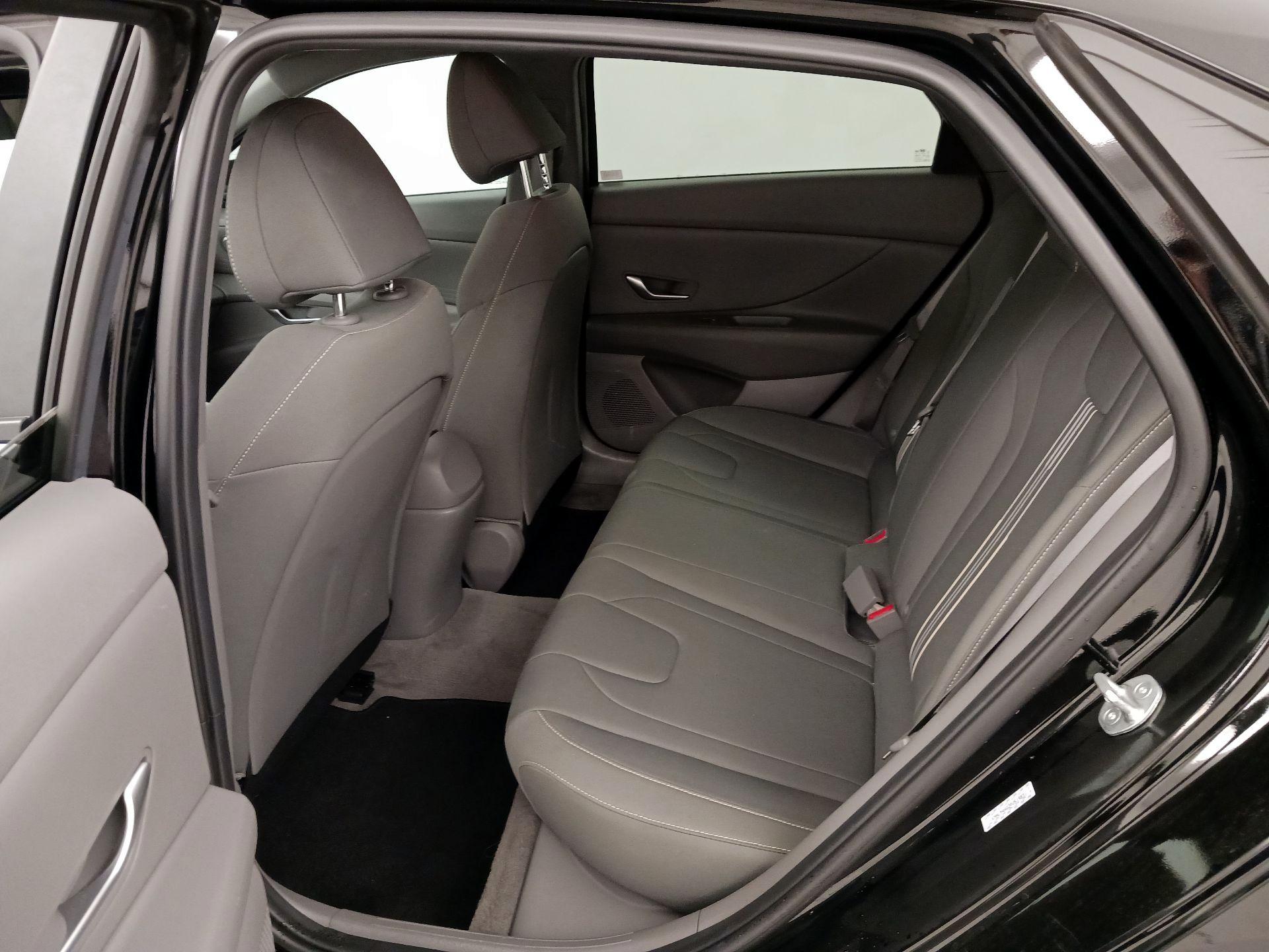 Thumbnail: 2023 Hyundai Elantra - 19