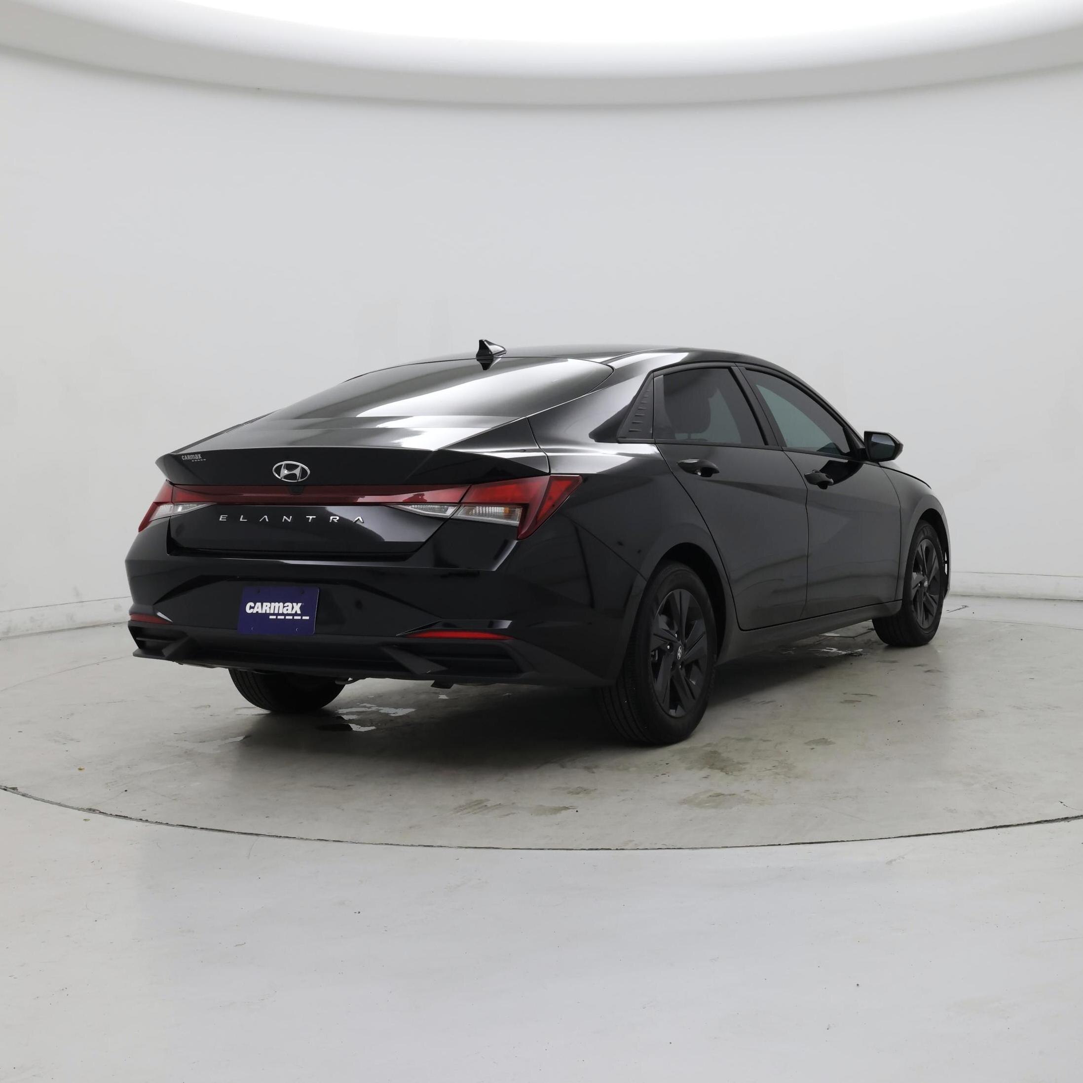 Thumbnail: 2023 Hyundai Elantra - 8