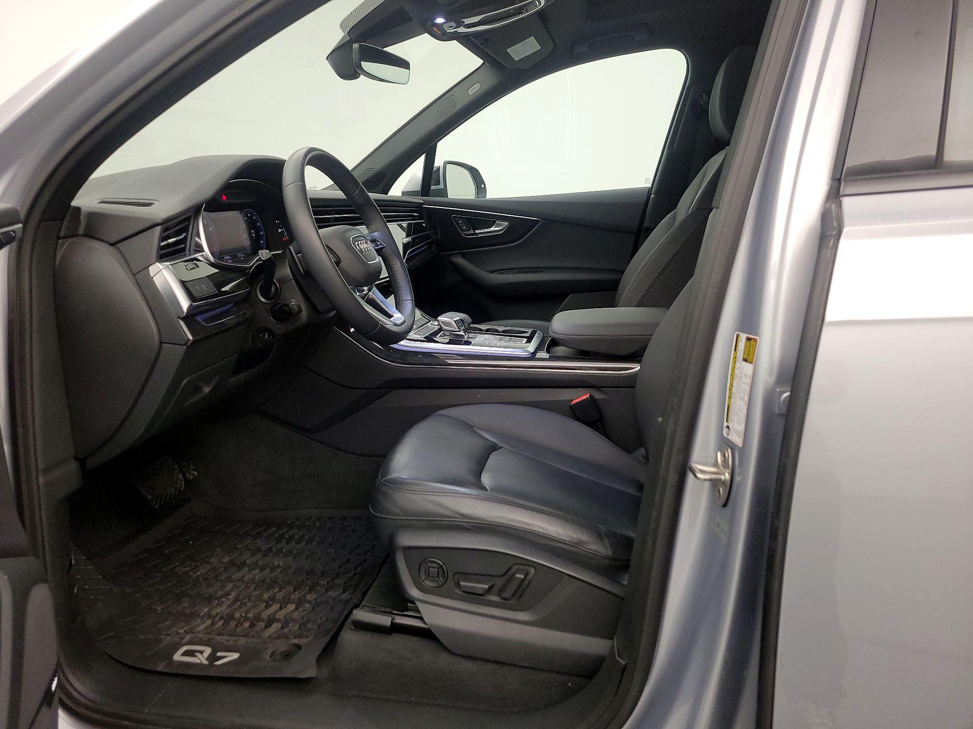 Thumbnail: 2020 Audi Q7 - 11