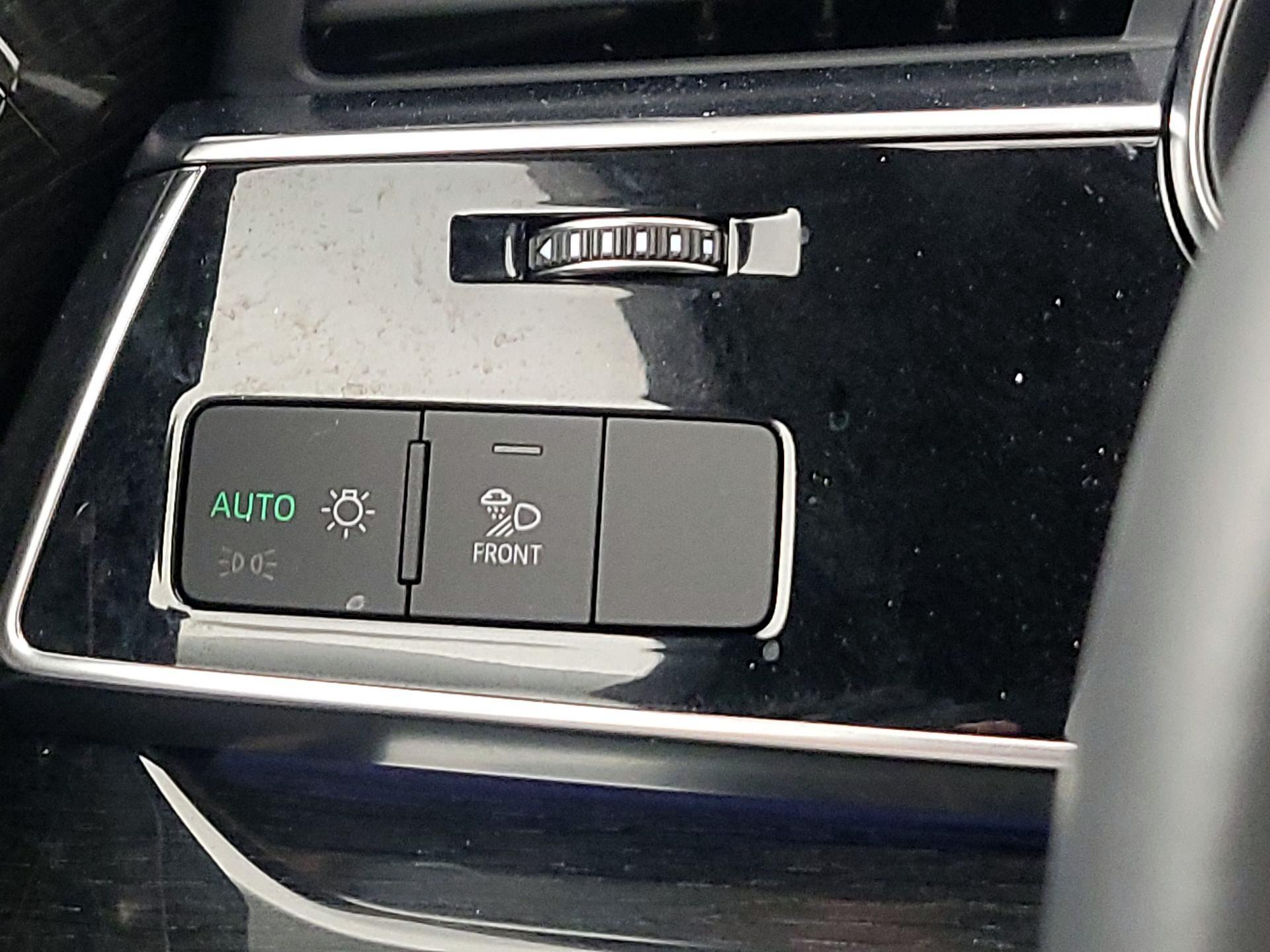 Thumbnail: 2020 Audi Q7 - 13