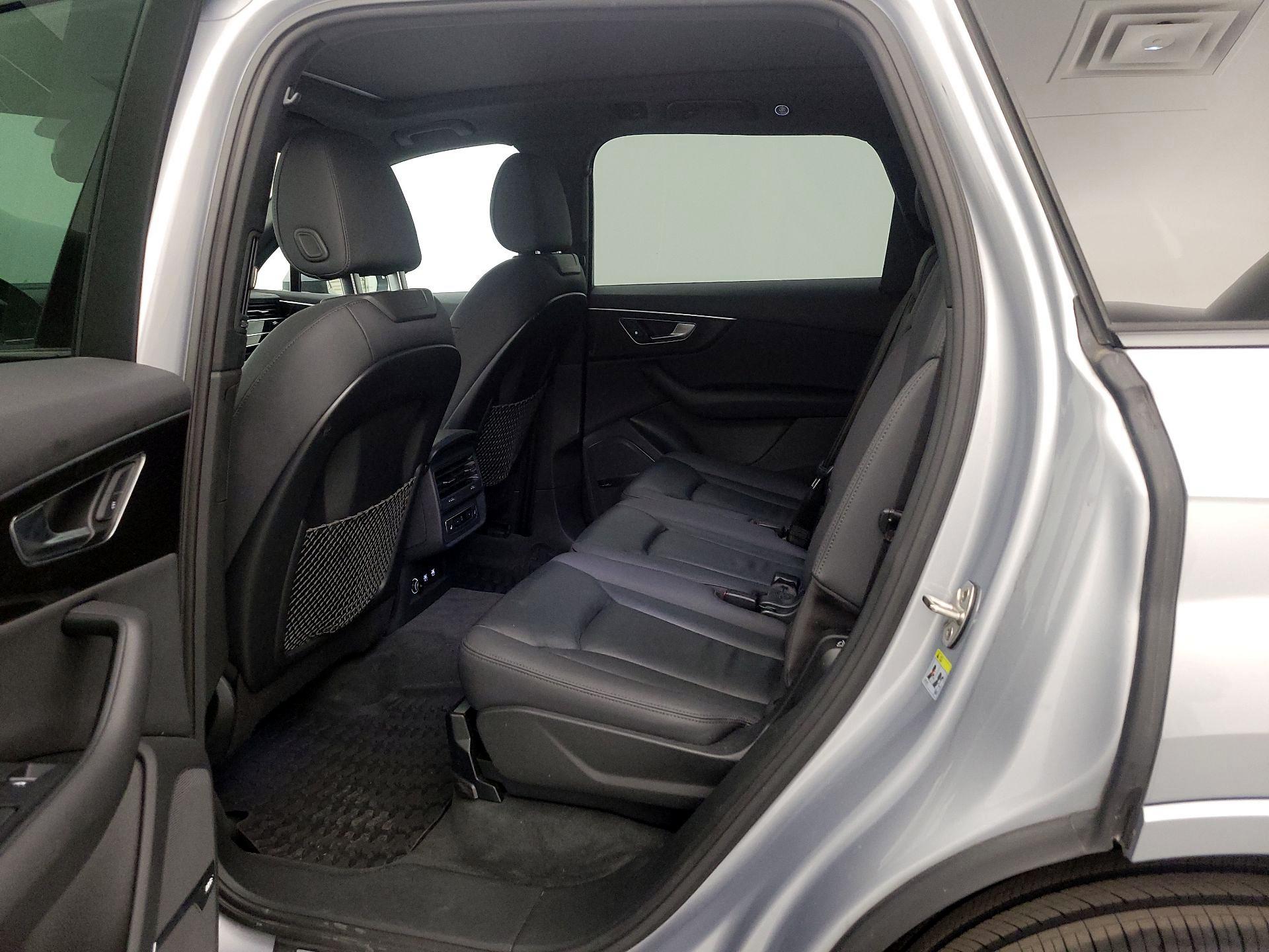 Thumbnail: 2020 Audi Q7 - 20