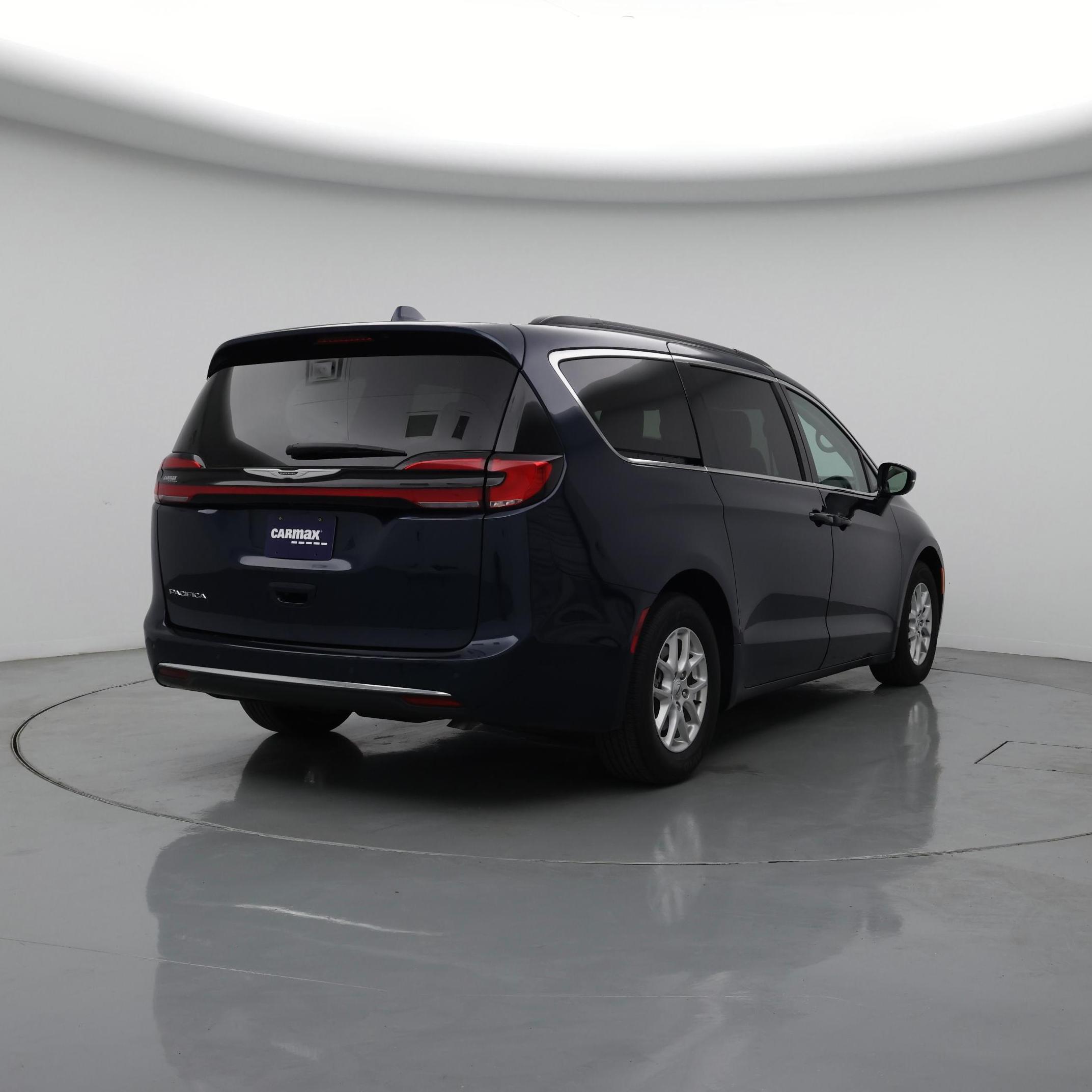 Thumbnail: 2022 Chrysler Pacifica - 8