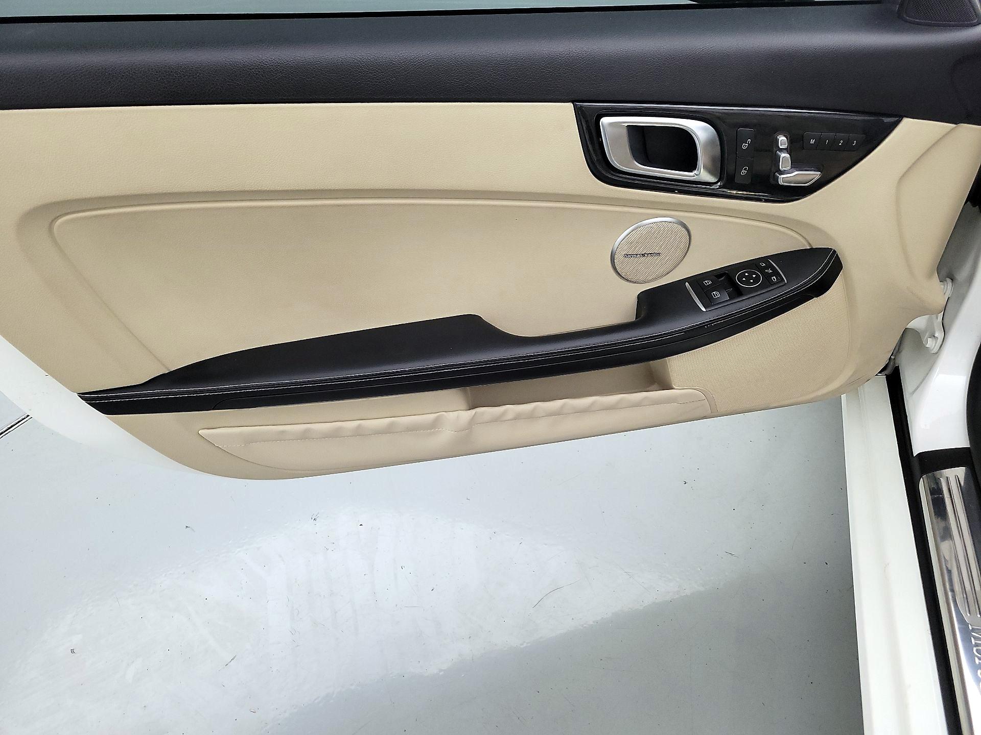 Thumbnail: 2020 Mercedes-Benz SLC - 12