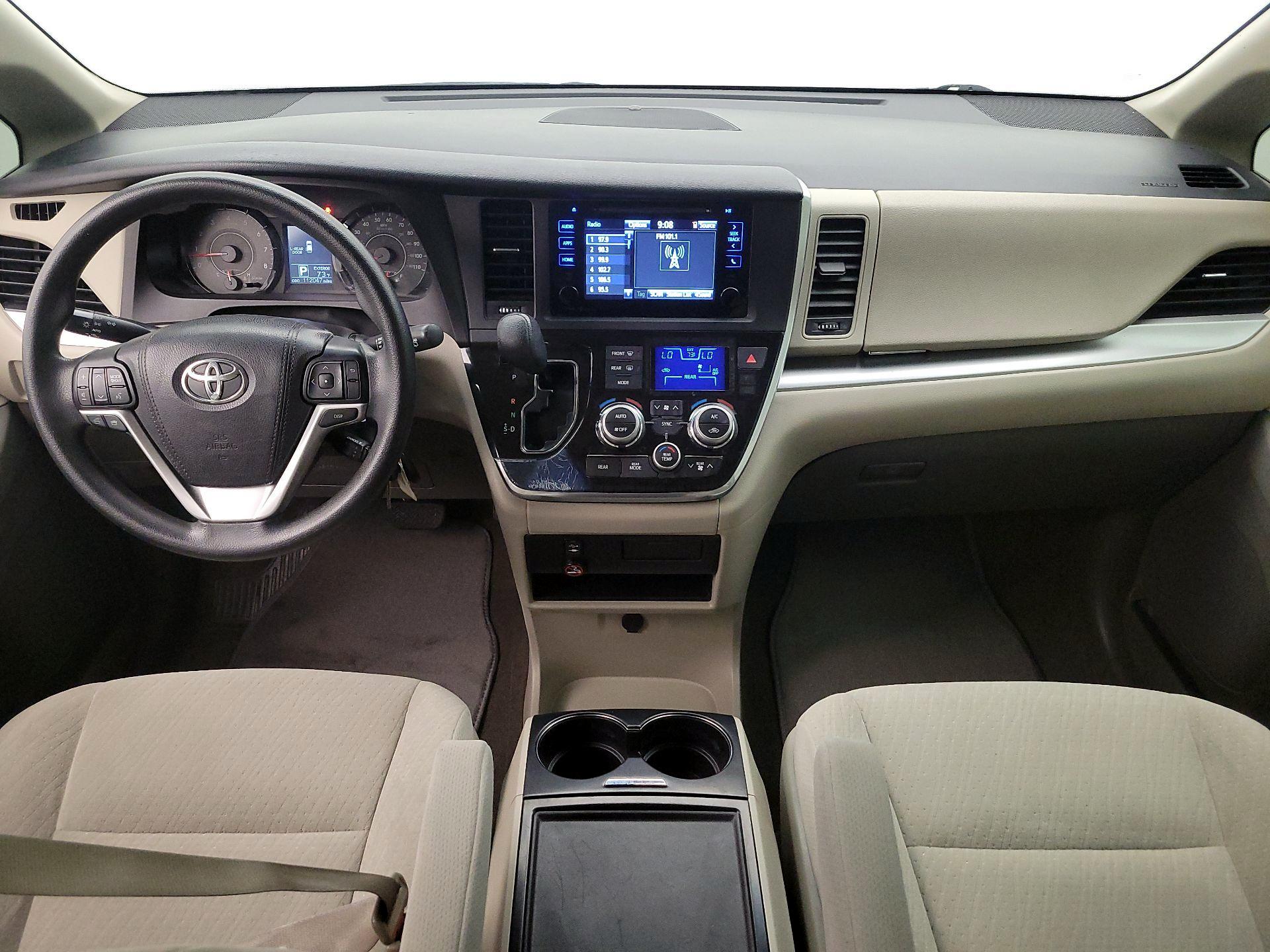 Thumbnail: 2015 Toyota Sienna - 9