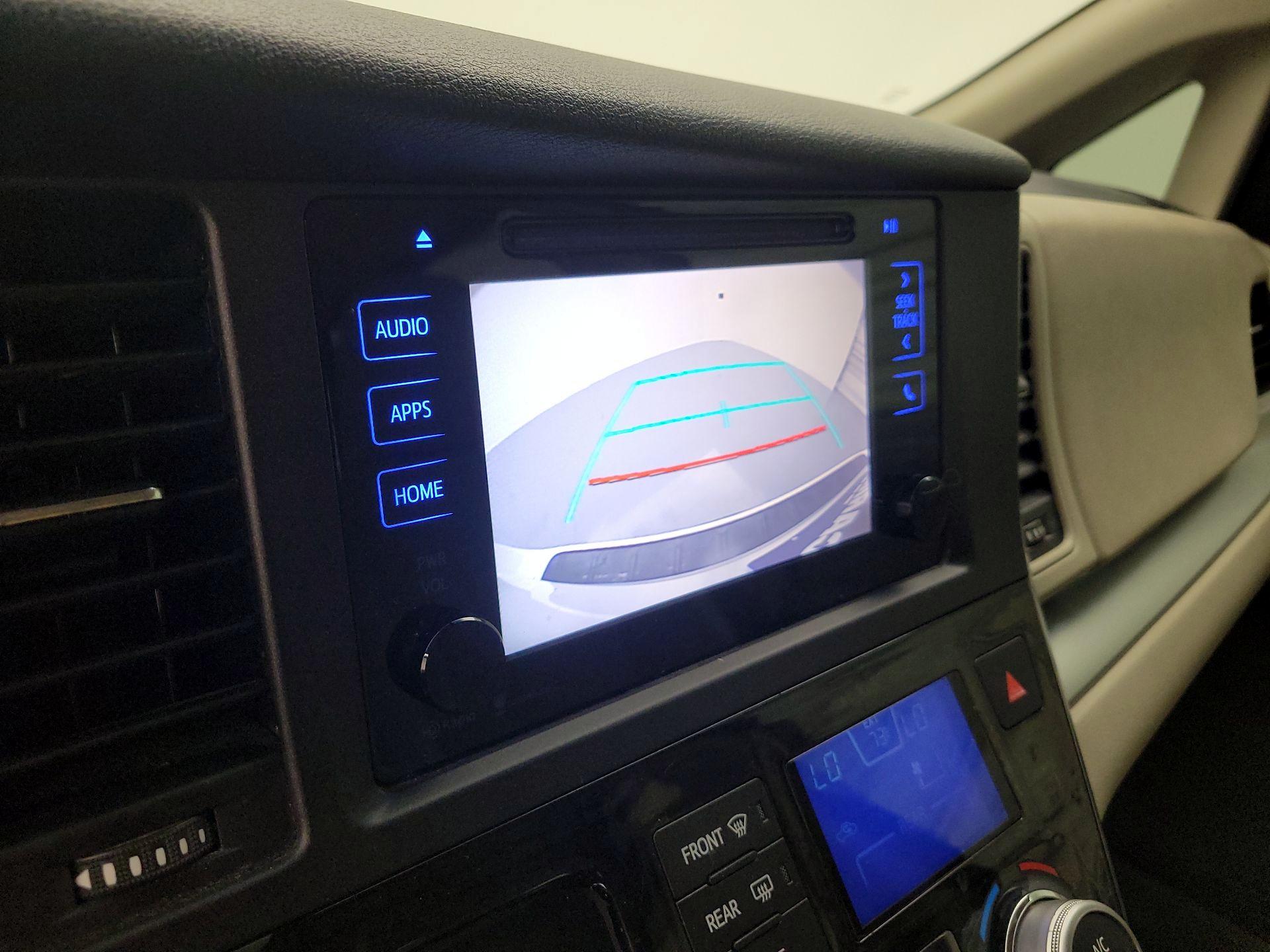 Thumbnail: 2015 Toyota Sienna - 14