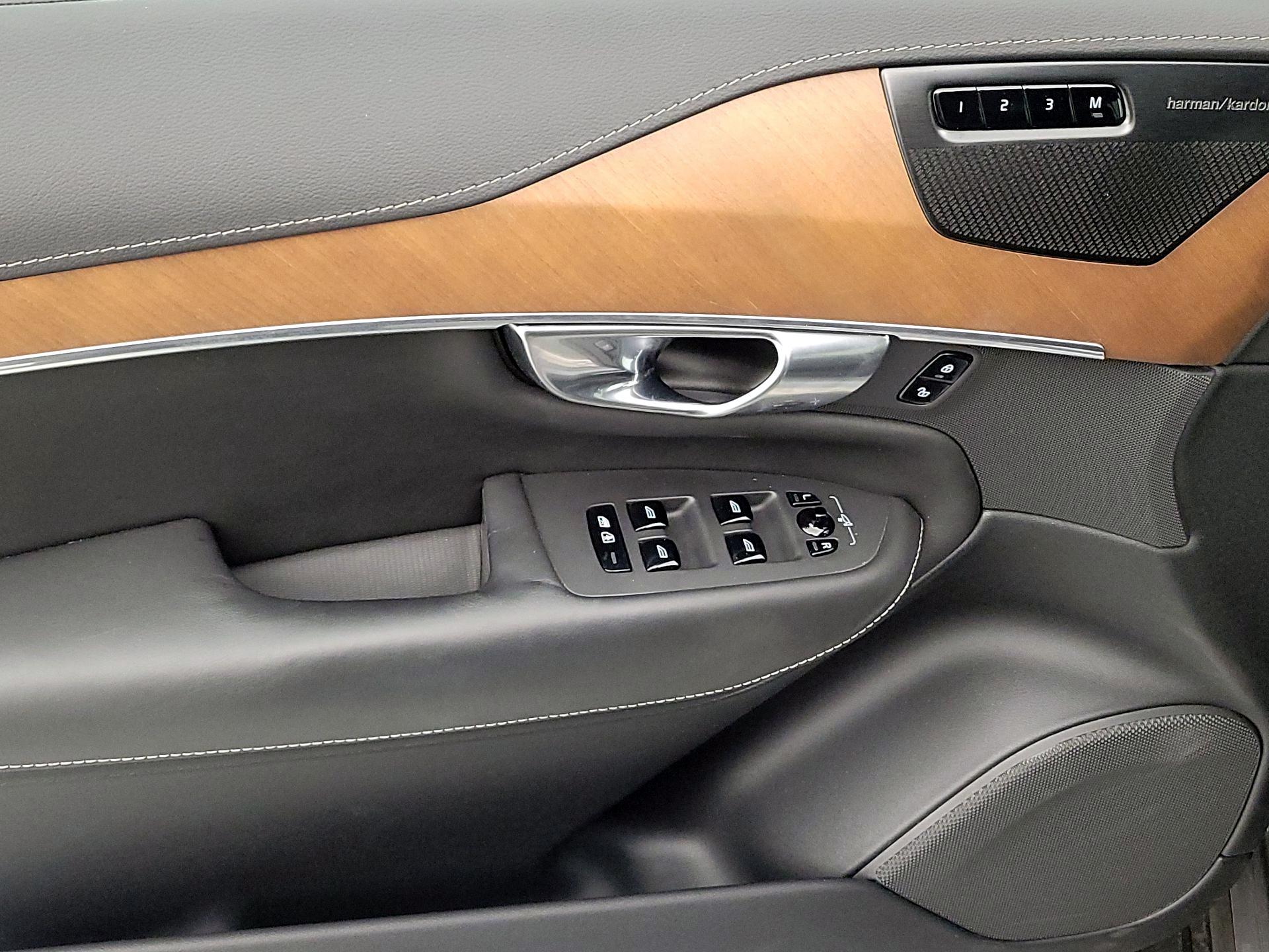 Thumbnail: 2019 Volvo XC90 - 12