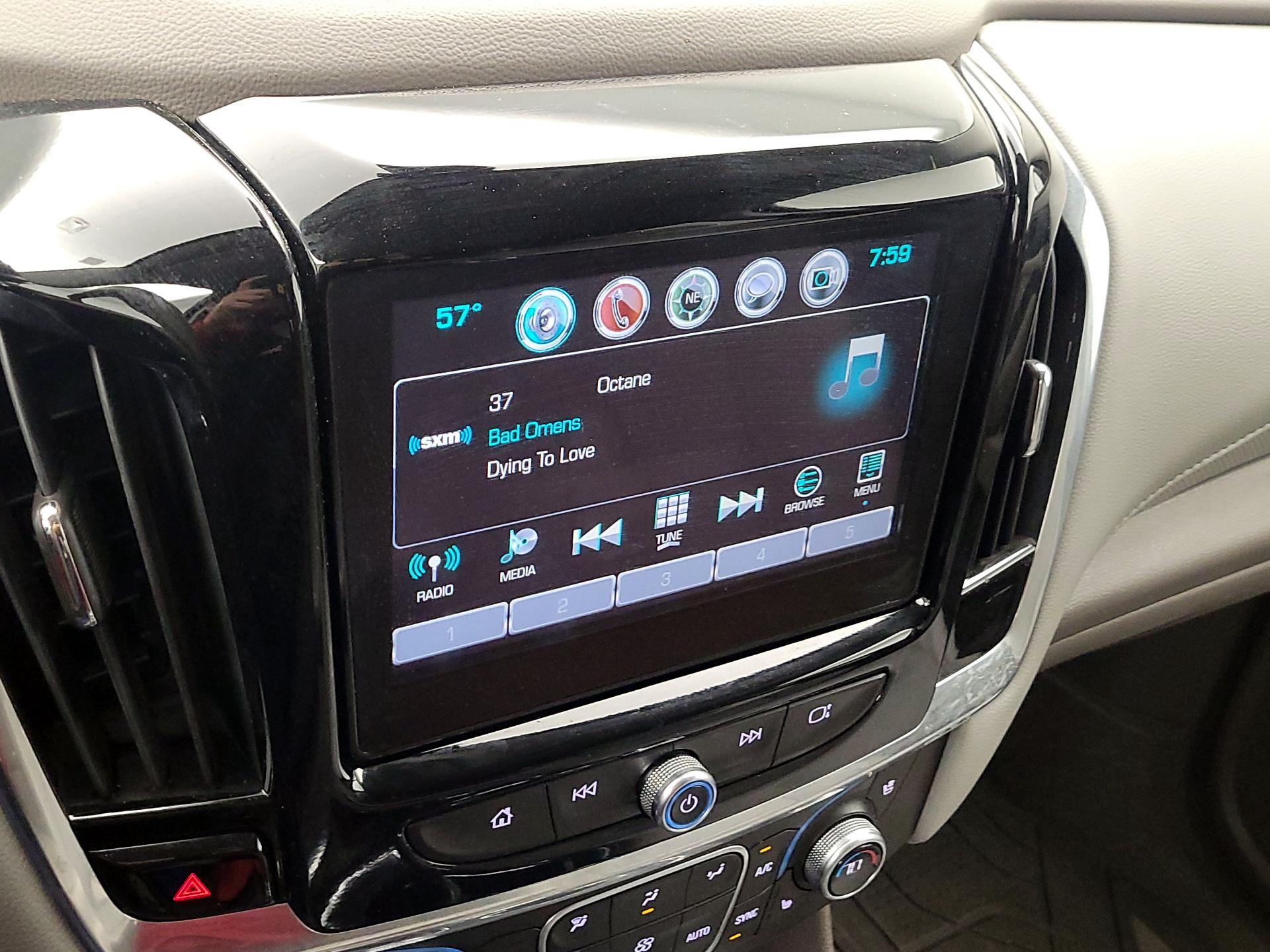 Thumbnail: 2018 Chevrolet Traverse - 16