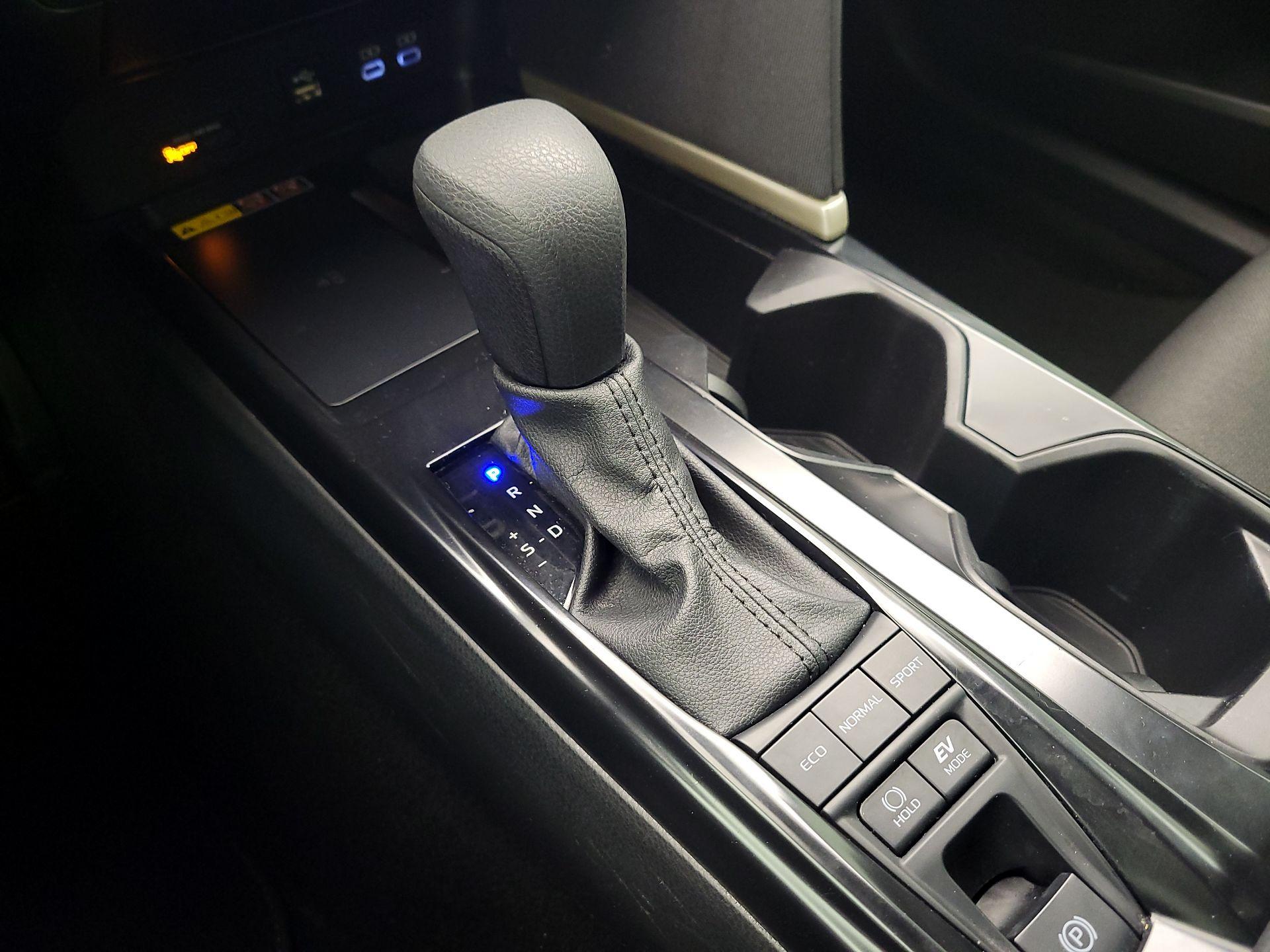 Thumbnail: 2025 Toyota Camry - 15