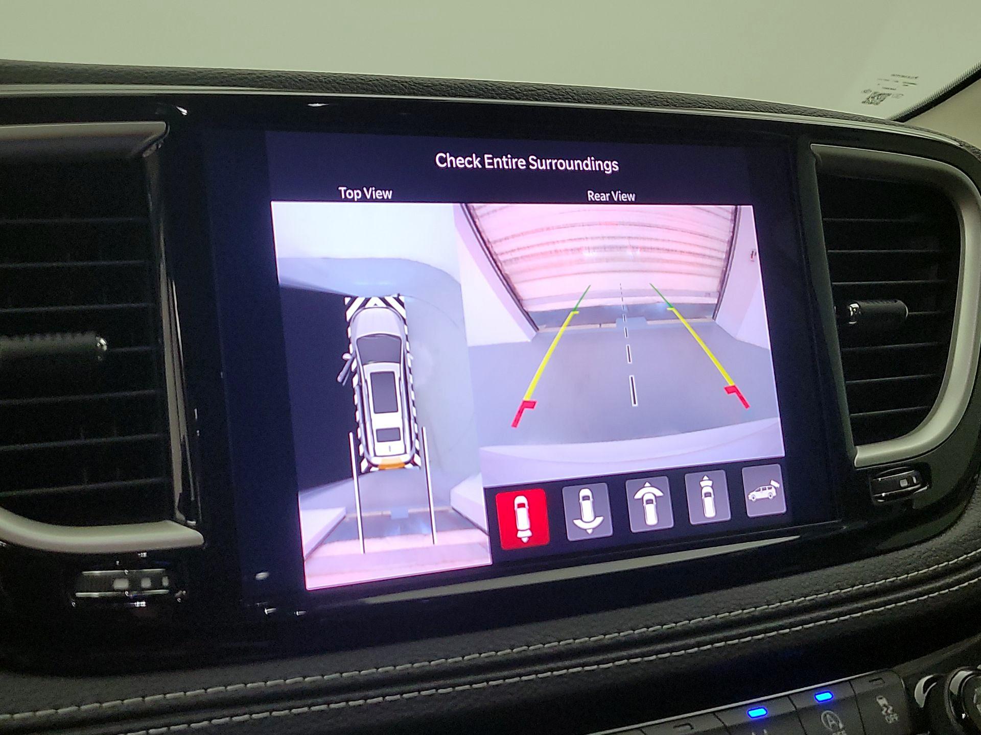 Thumbnail: 2023 Chrysler Pacifica - 14