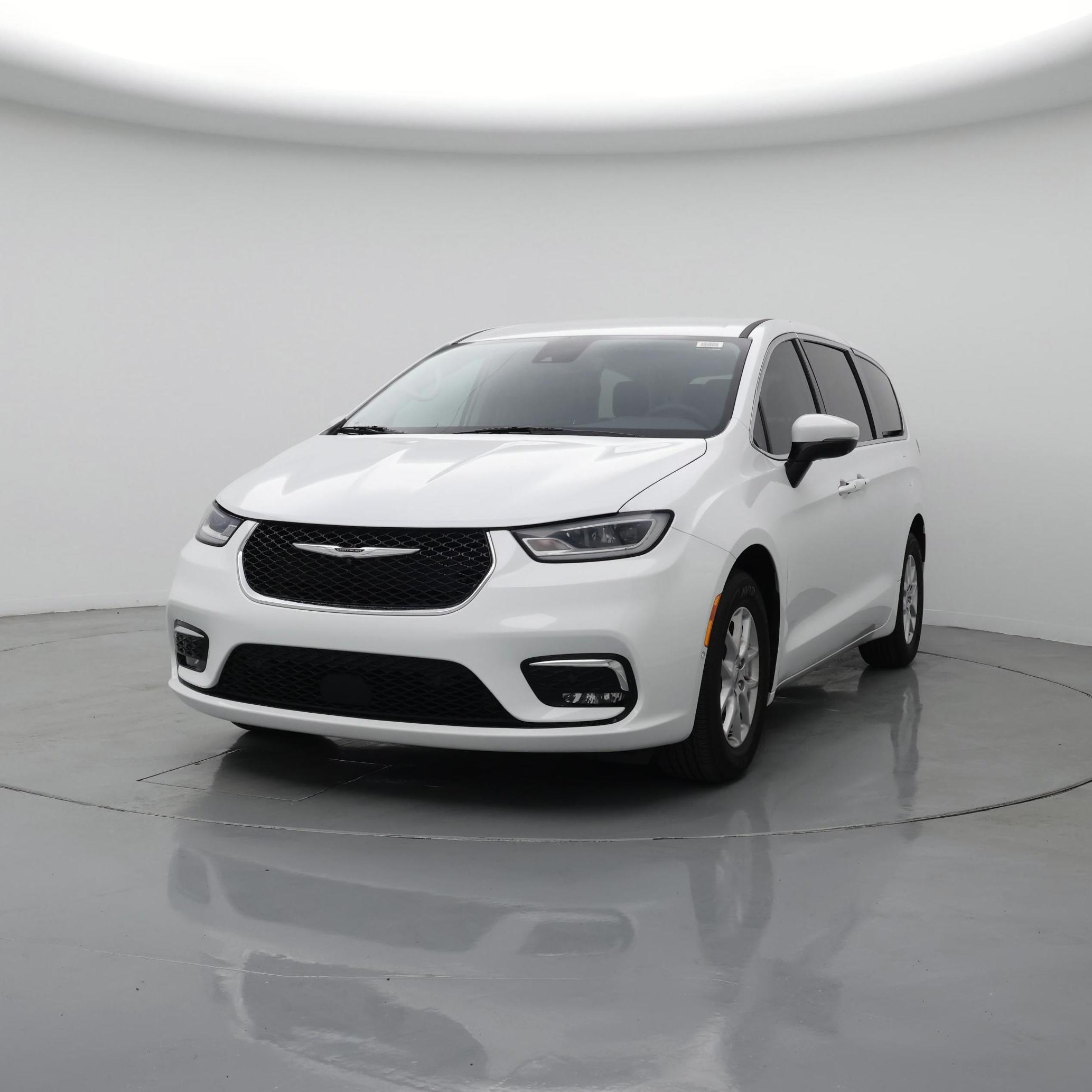 Thumbnail: 2023 Chrysler Pacifica - 4