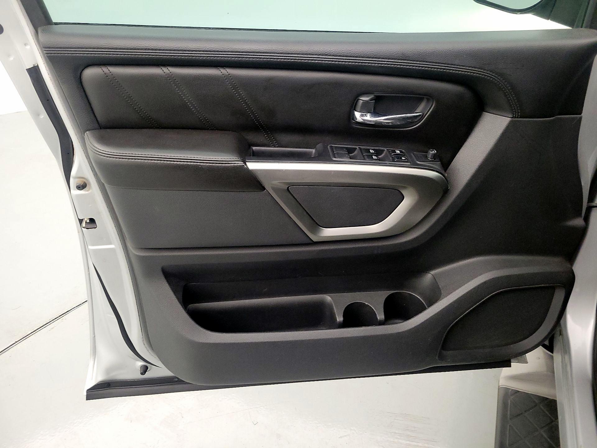 Thumbnail: 2015 Nissan Armada - 12