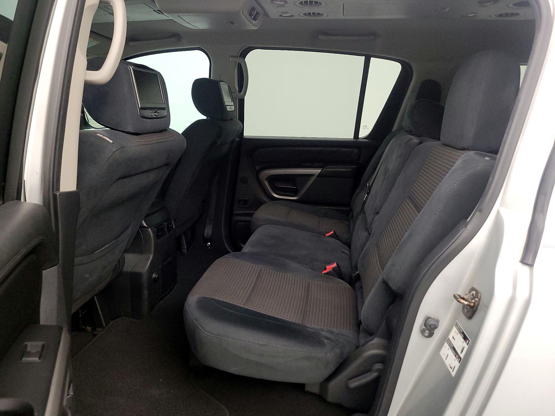 Thumbnail: 2015 Nissan Armada - 18