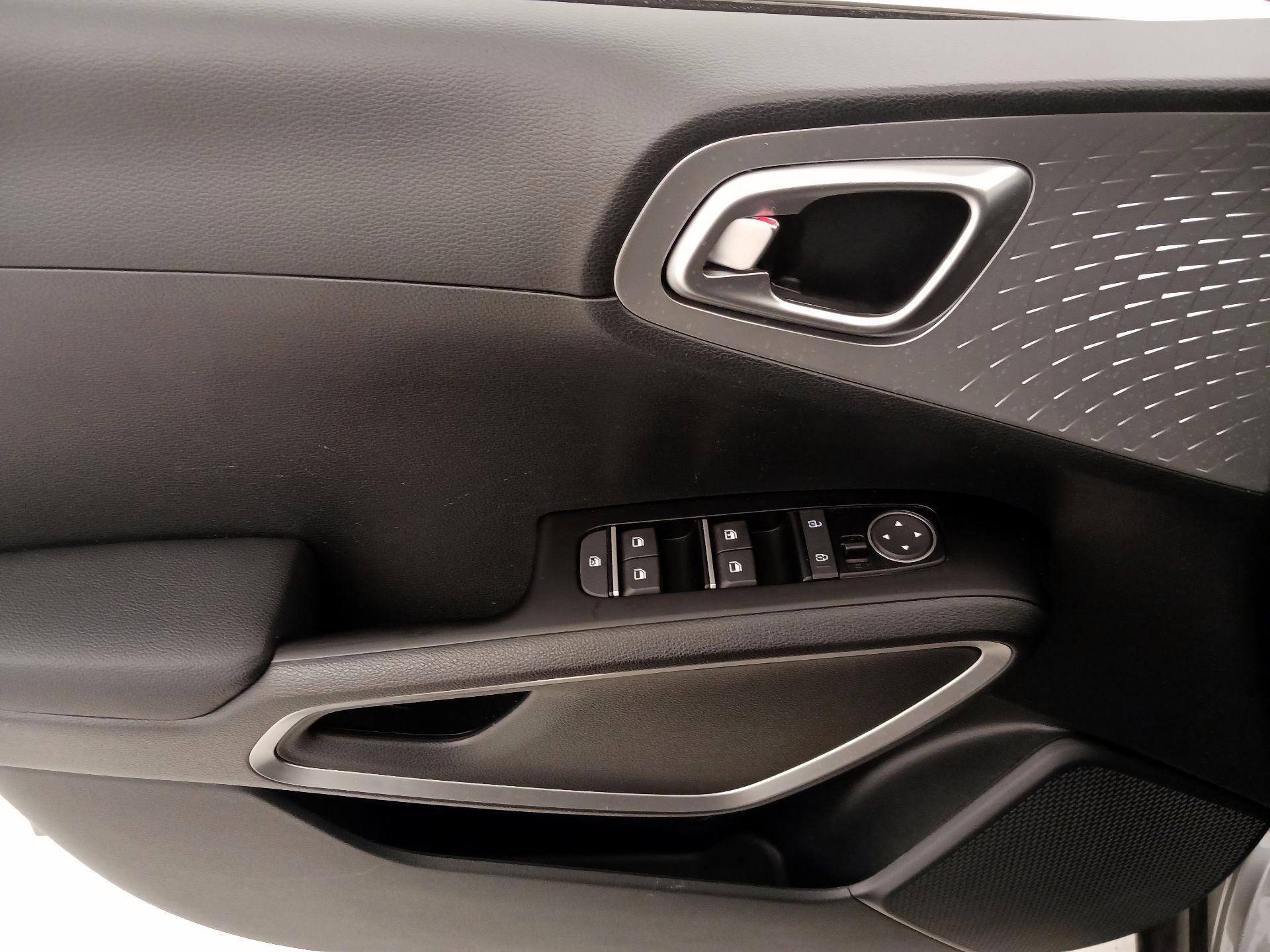 Thumbnail: 2025 Kia Soul - 12