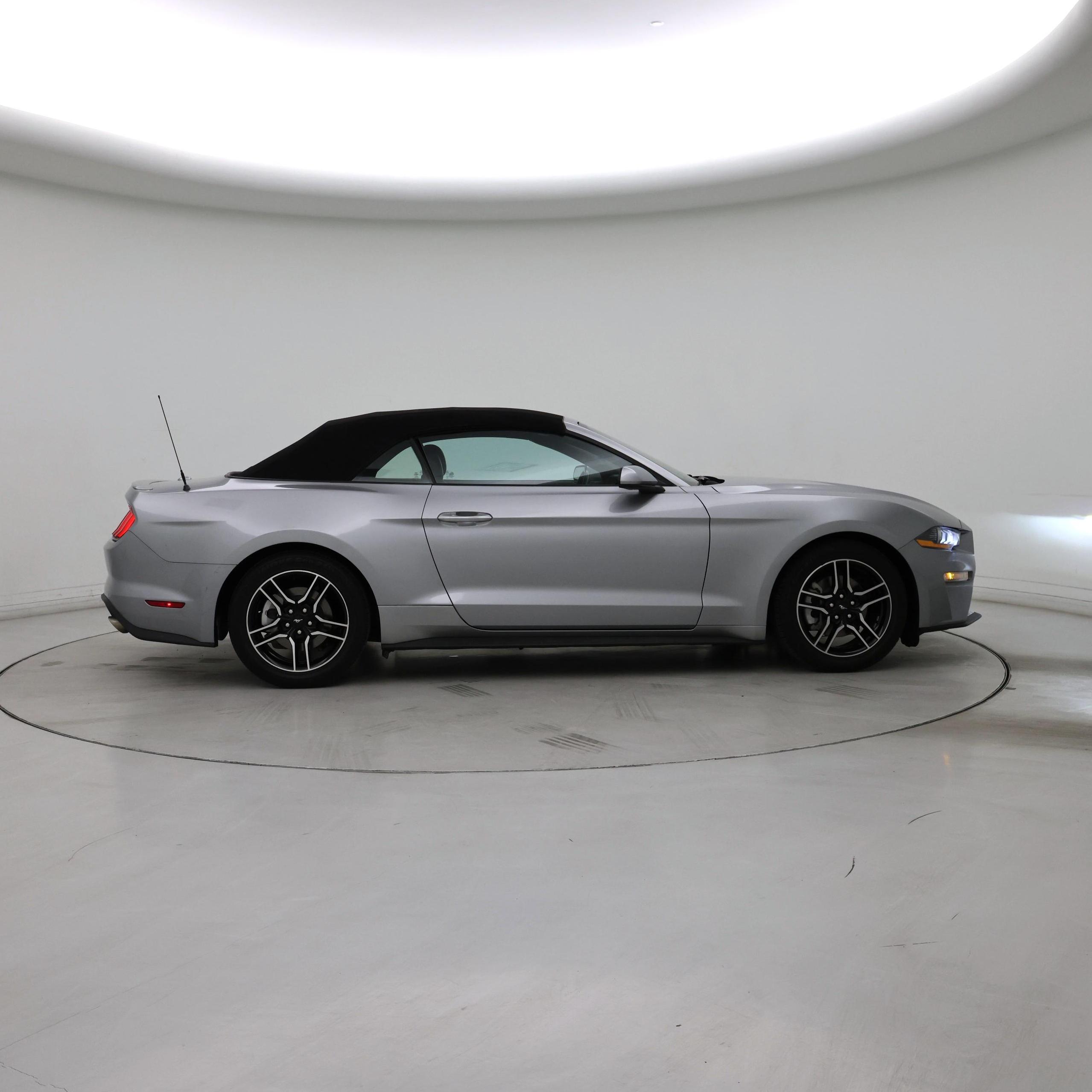 Thumbnail: 2022 Ford Mustang - 7