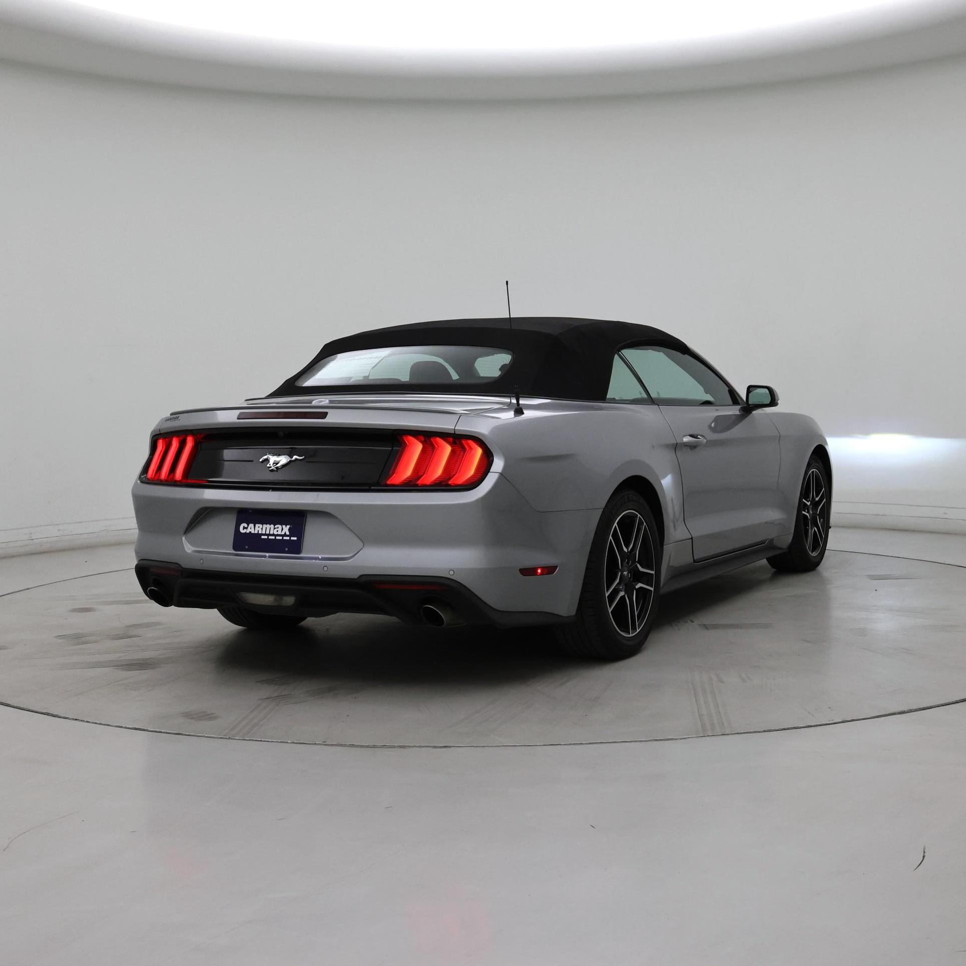 Thumbnail: 2022 Ford Mustang - 8