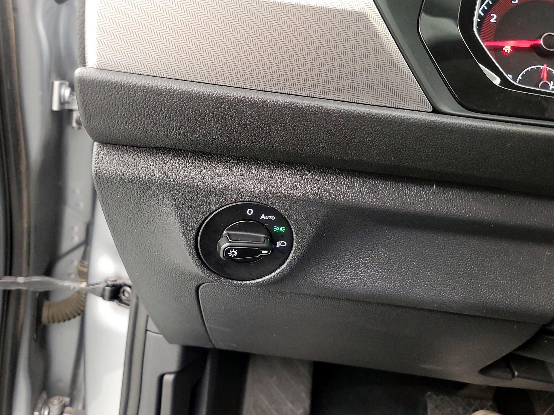 Thumbnail: 2020 Volkswagen Jetta - 13