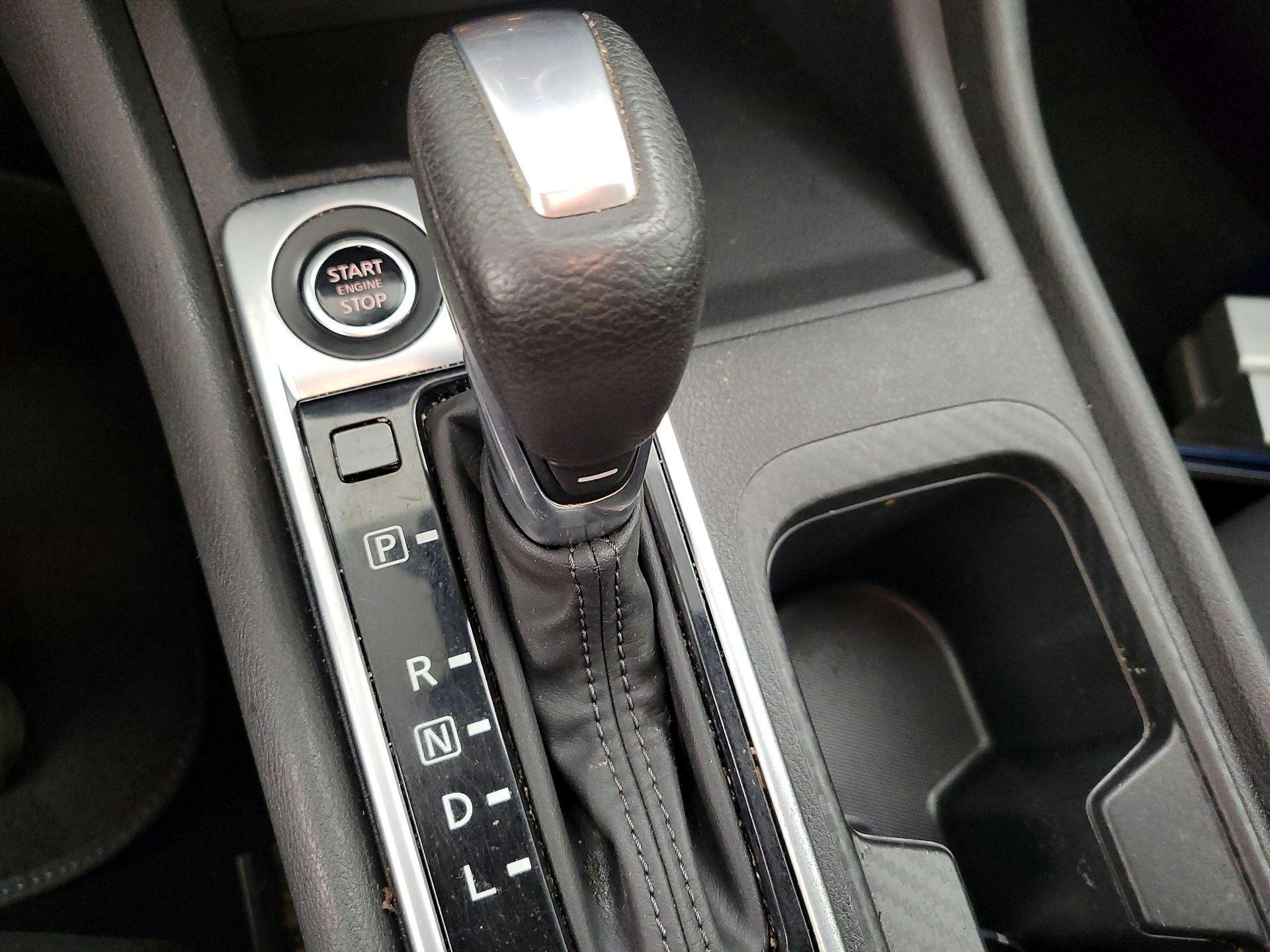 Thumbnail: 2025 Nissan Sentra - 17