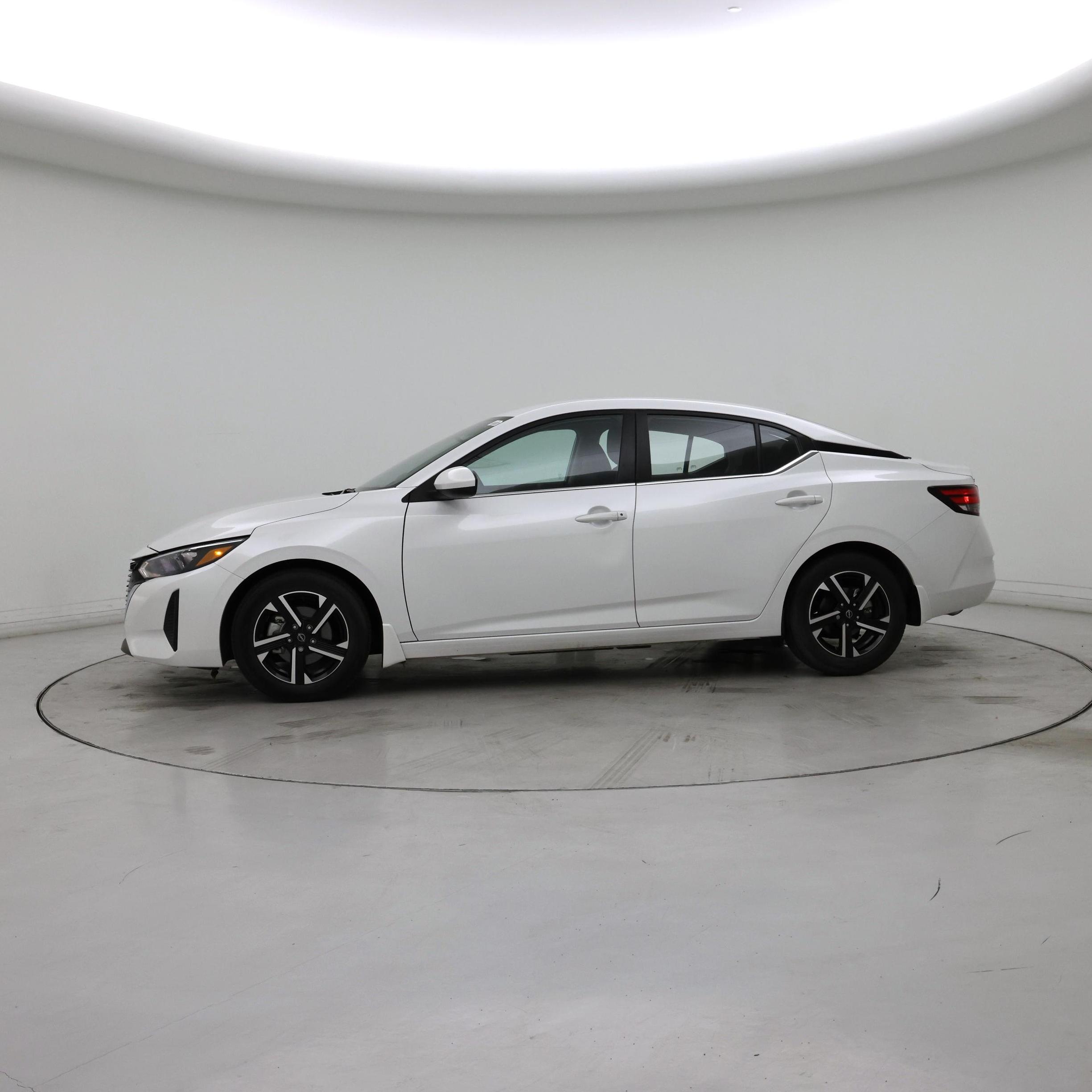 Thumbnail: 2025 Nissan Sentra - 3