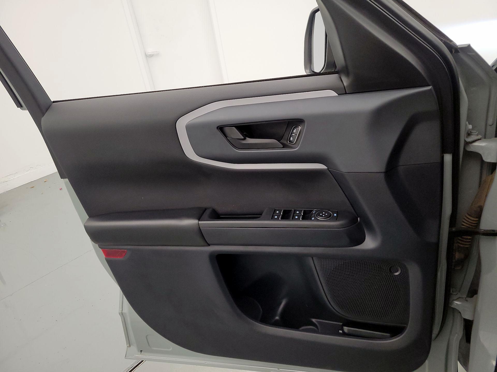 Thumbnail: 2023 Ford Bronco Sport - 12