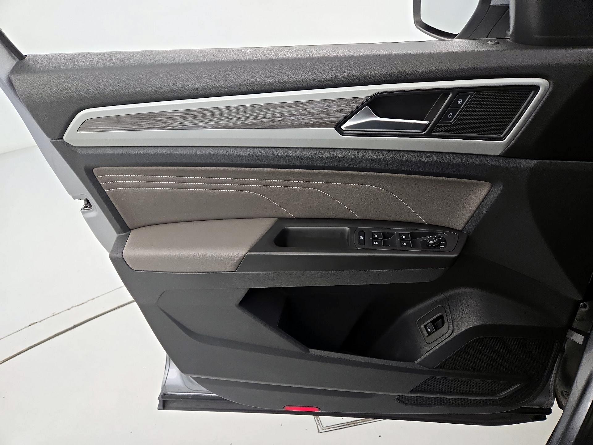 Thumbnail: 2021 Volkswagen Atlas - 12