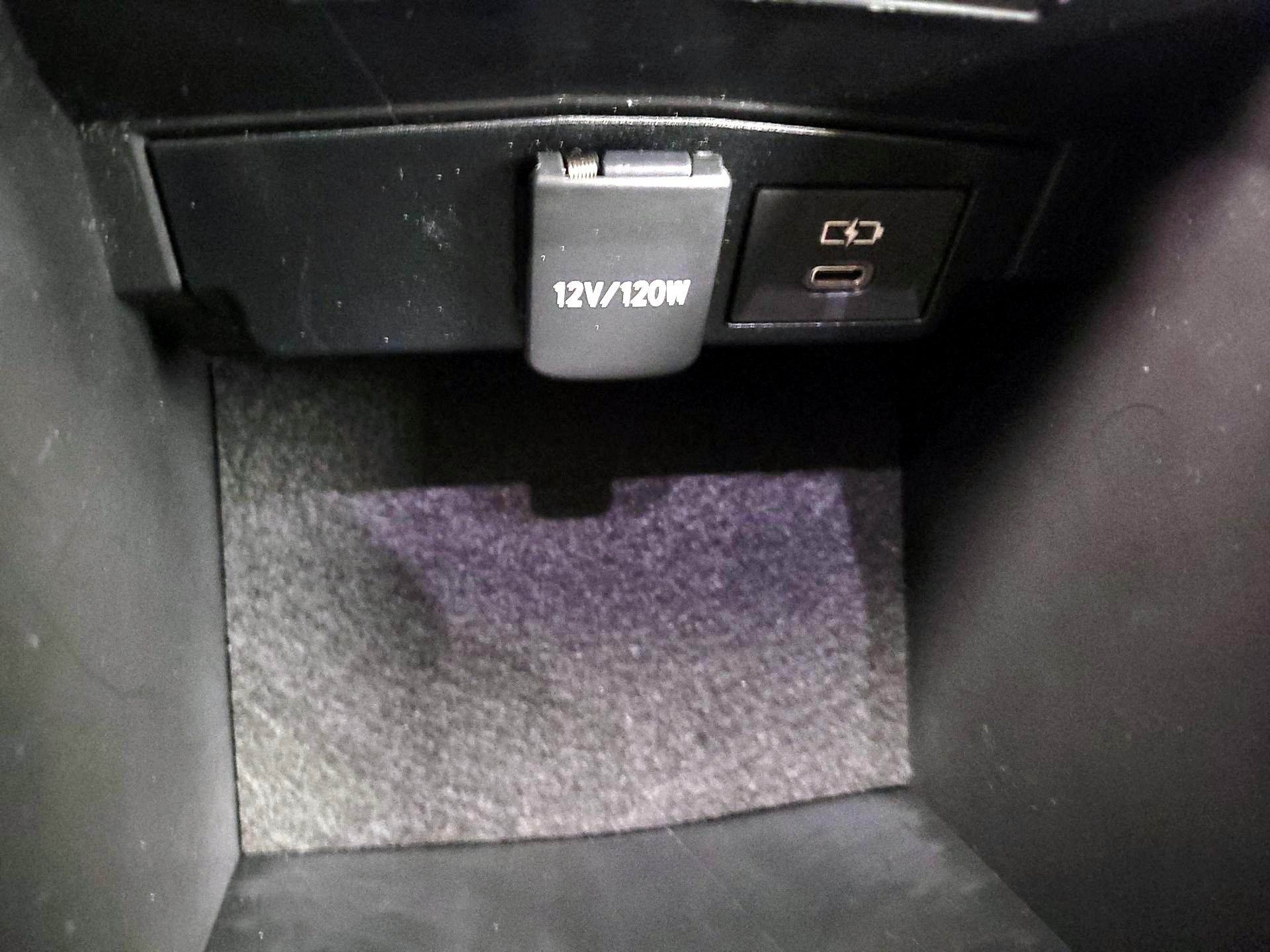 Thumbnail: 2025 Toyota Corolla - 18