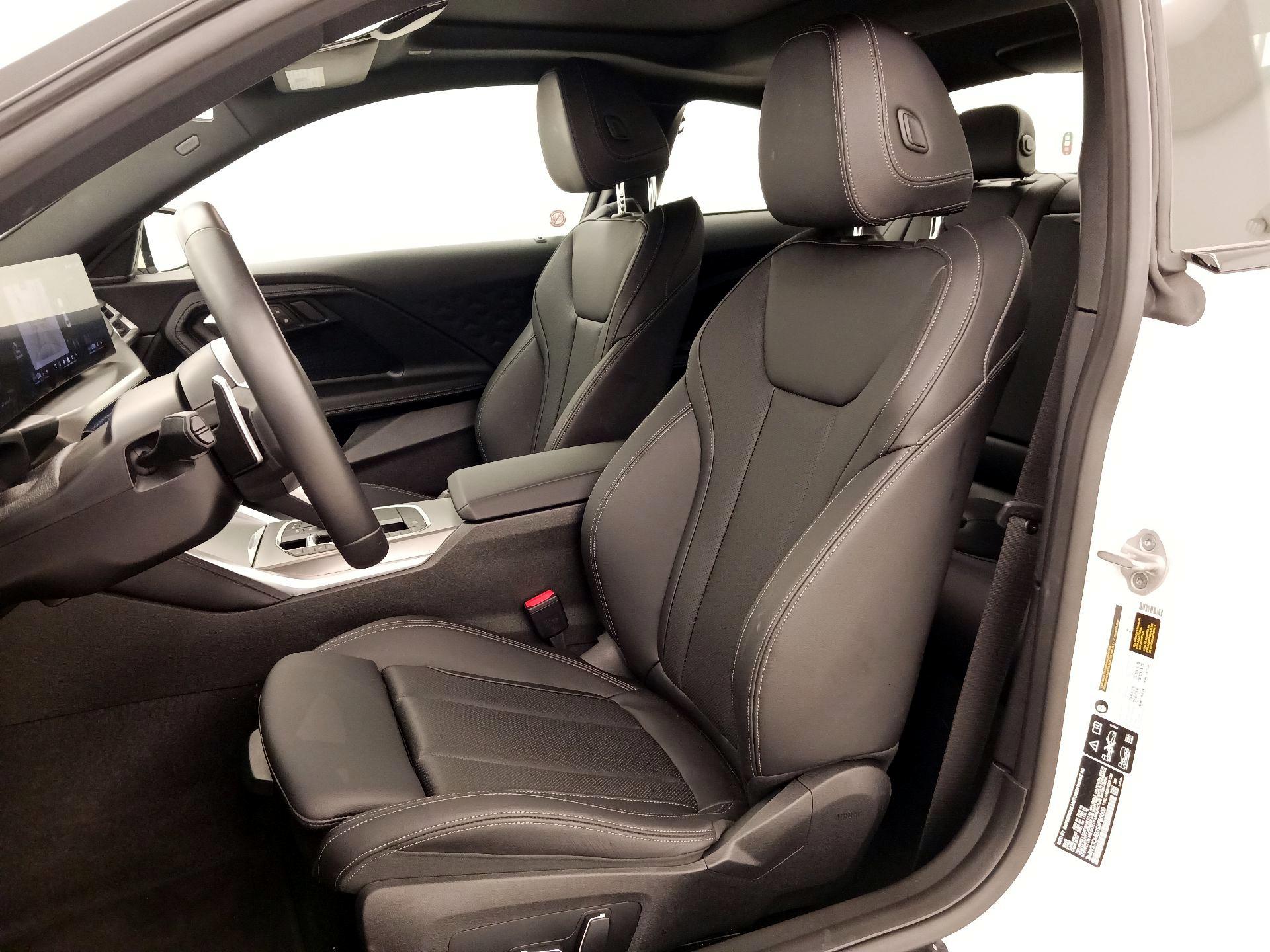 Thumbnail: 2025 BMW 2 Series - 11