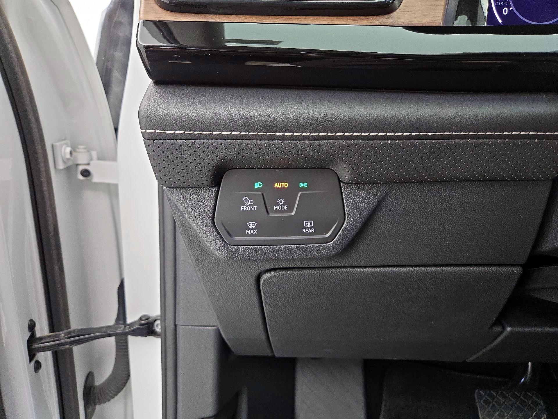 Thumbnail: 2024 Volkswagen Atlas - 13