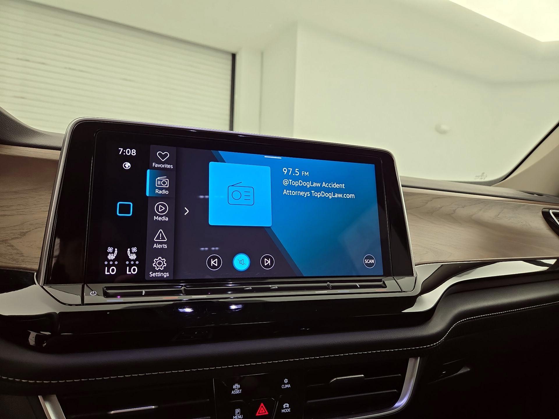 Thumbnail: 2024 Volkswagen Atlas - 15