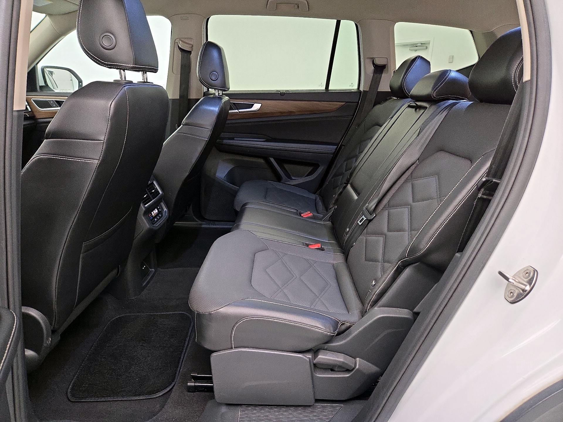 Thumbnail: 2024 Volkswagen Atlas - 19