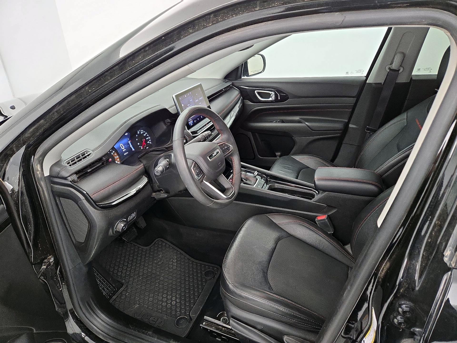 Thumbnail: 2022 Jeep Compass - 11