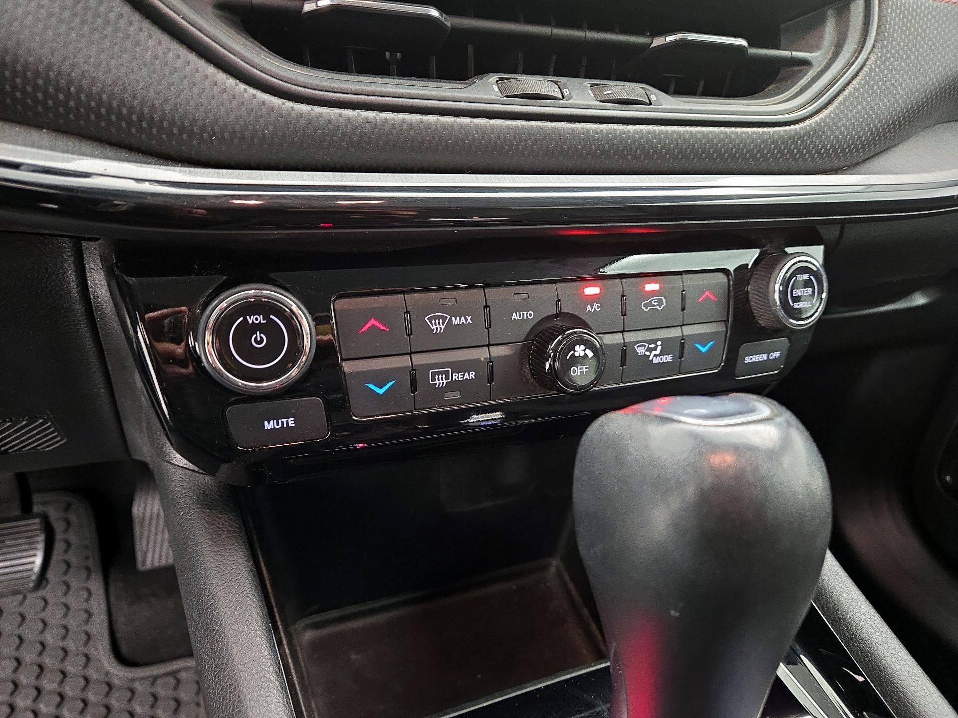 Thumbnail: 2022 Jeep Compass - 16