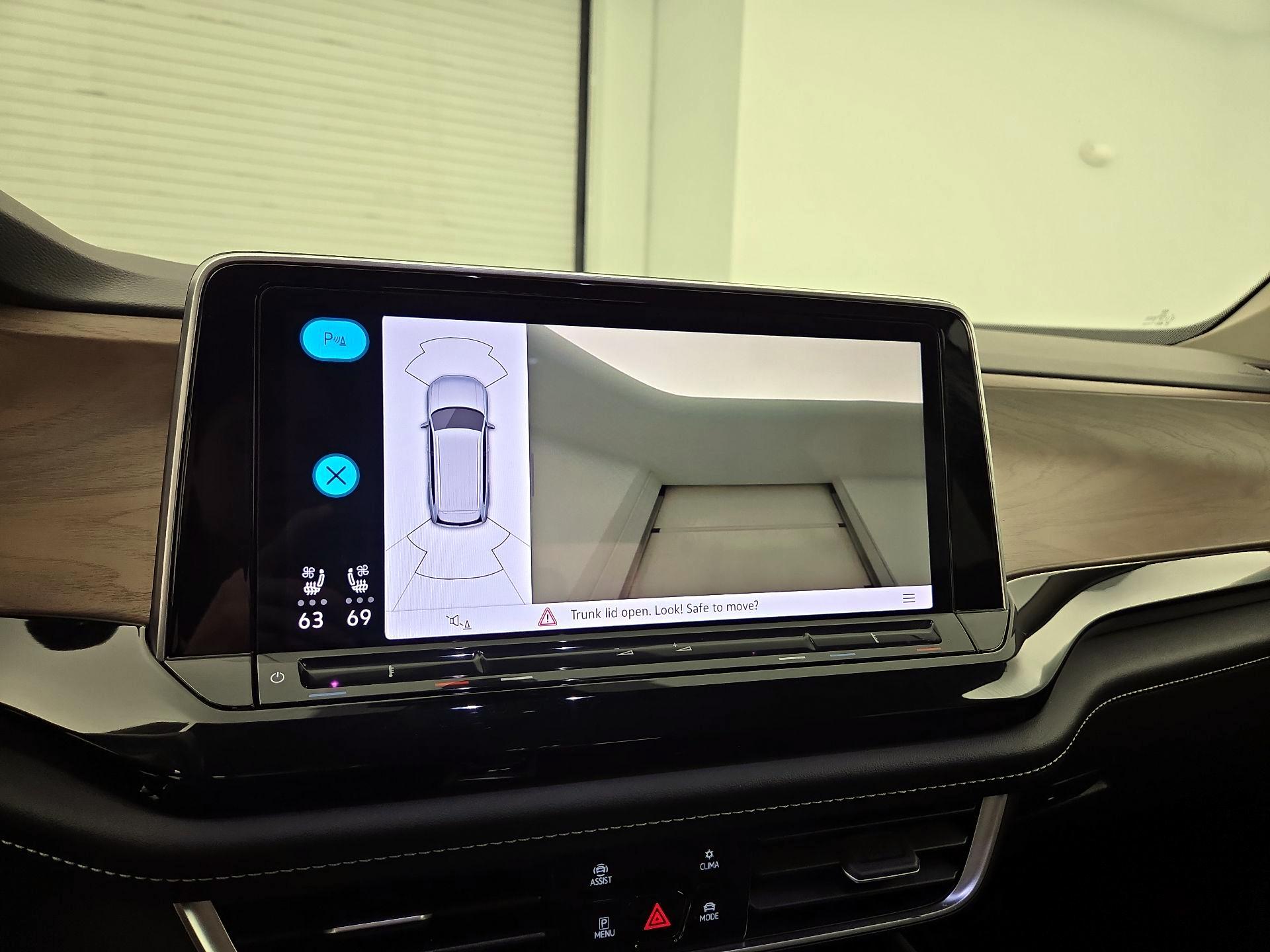 Thumbnail: 2024 Volkswagen Atlas - 14