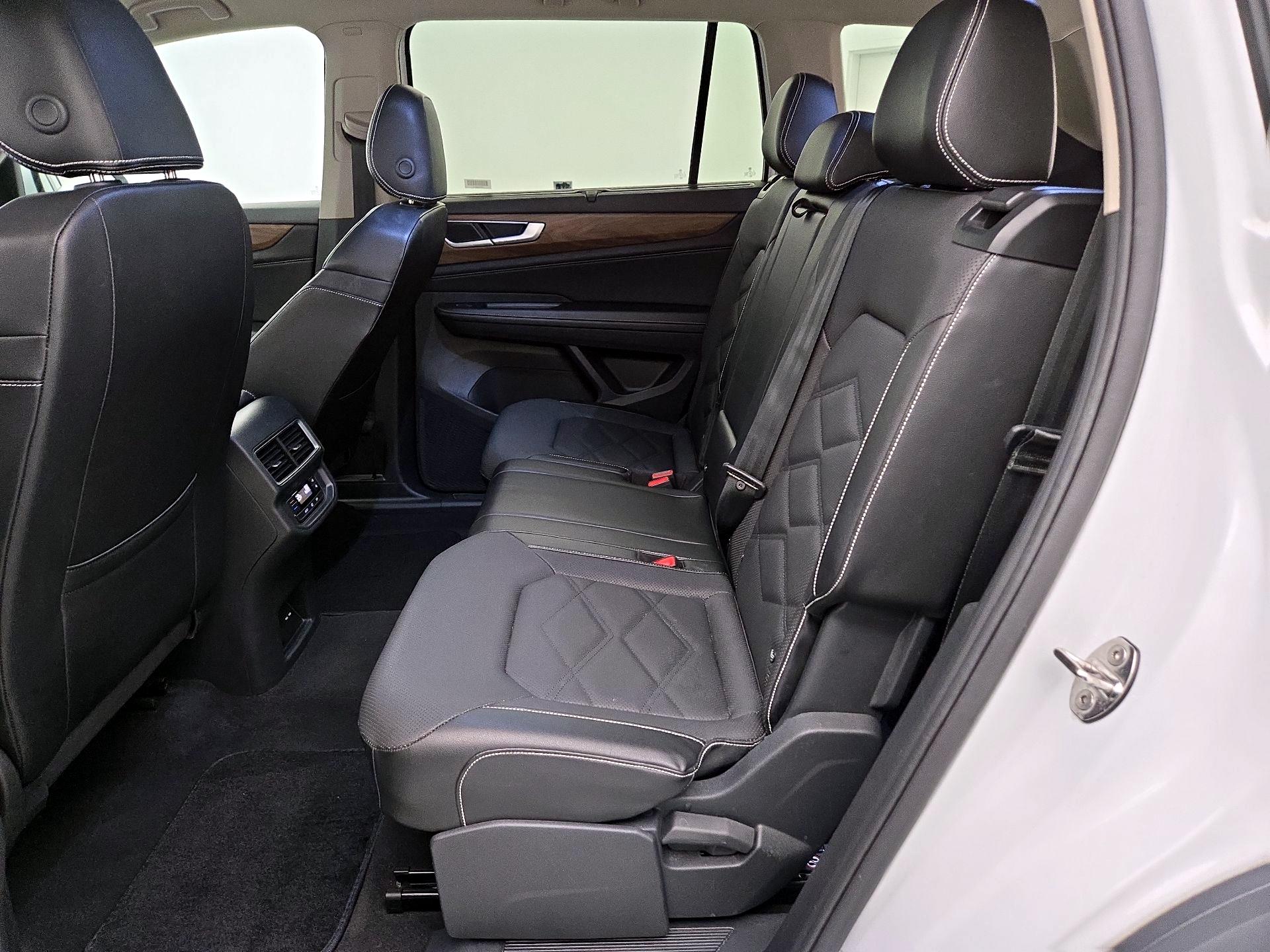 Thumbnail: 2024 Volkswagen Atlas - 19