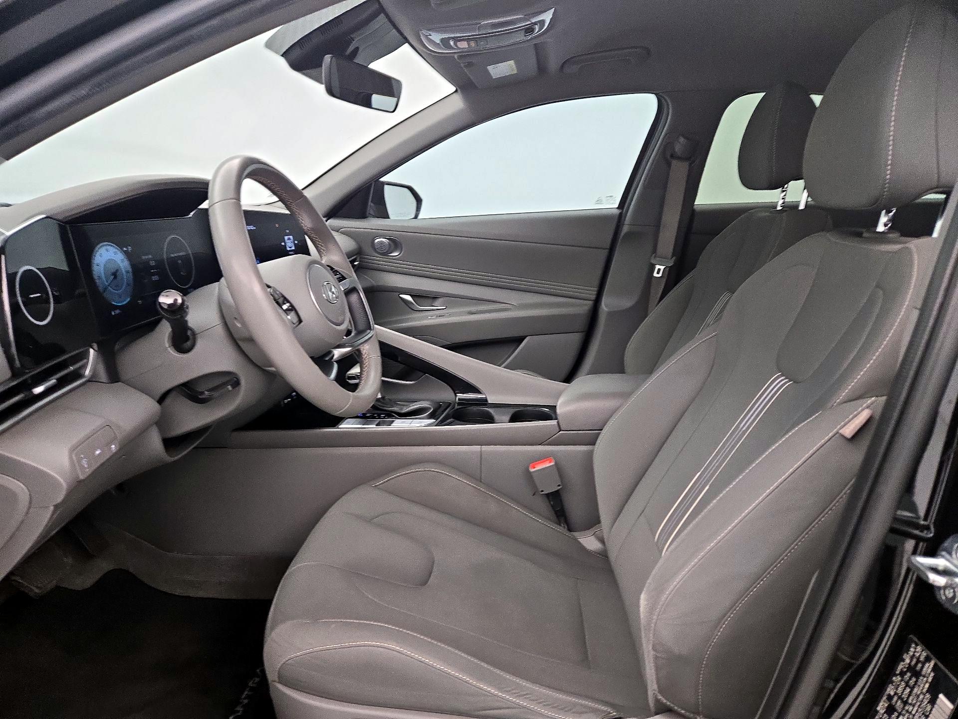 Thumbnail: 2023 Hyundai Elantra - 11