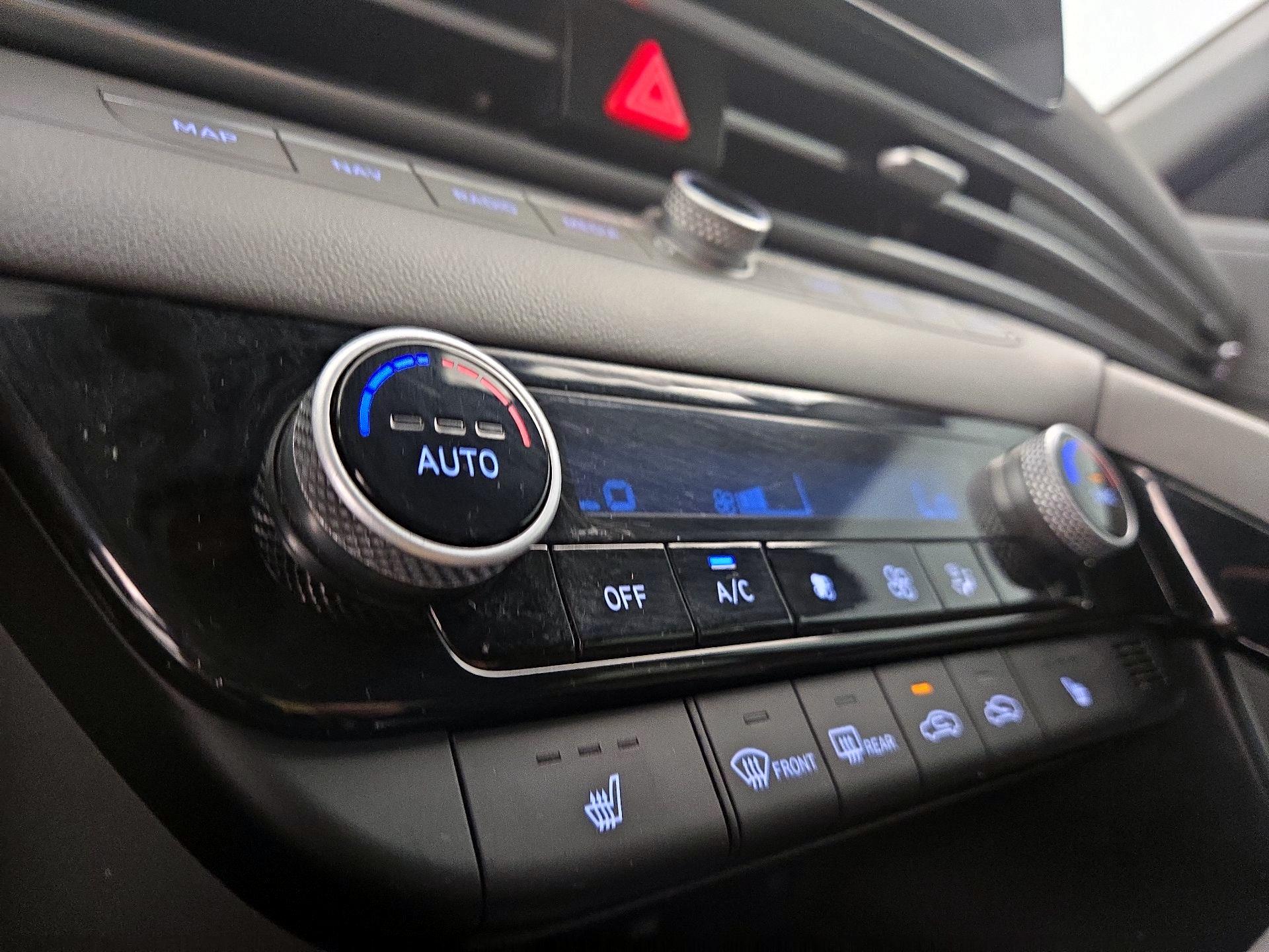 Thumbnail: 2023 Hyundai Elantra - 17