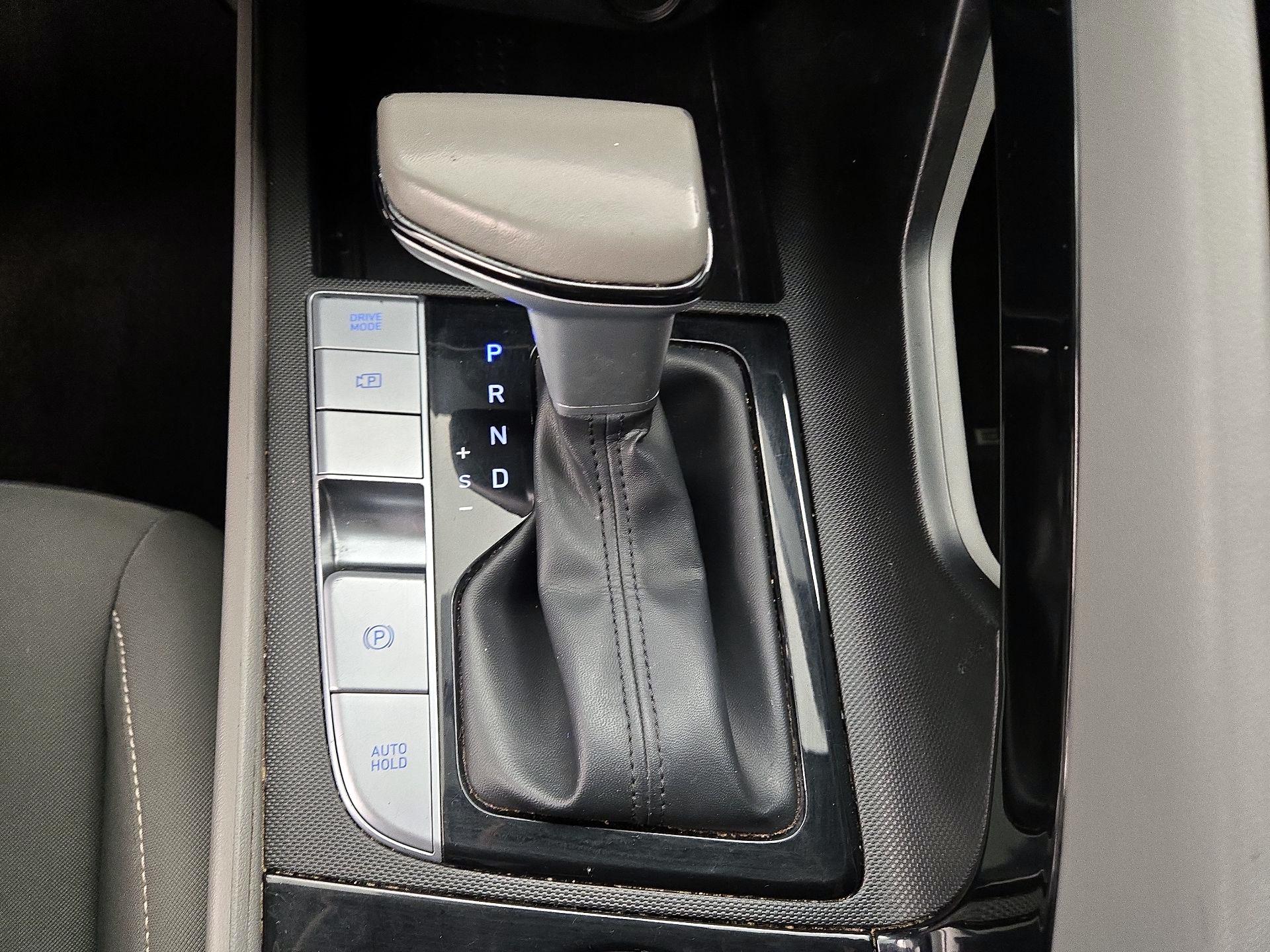 Thumbnail: 2023 Hyundai Elantra - 18