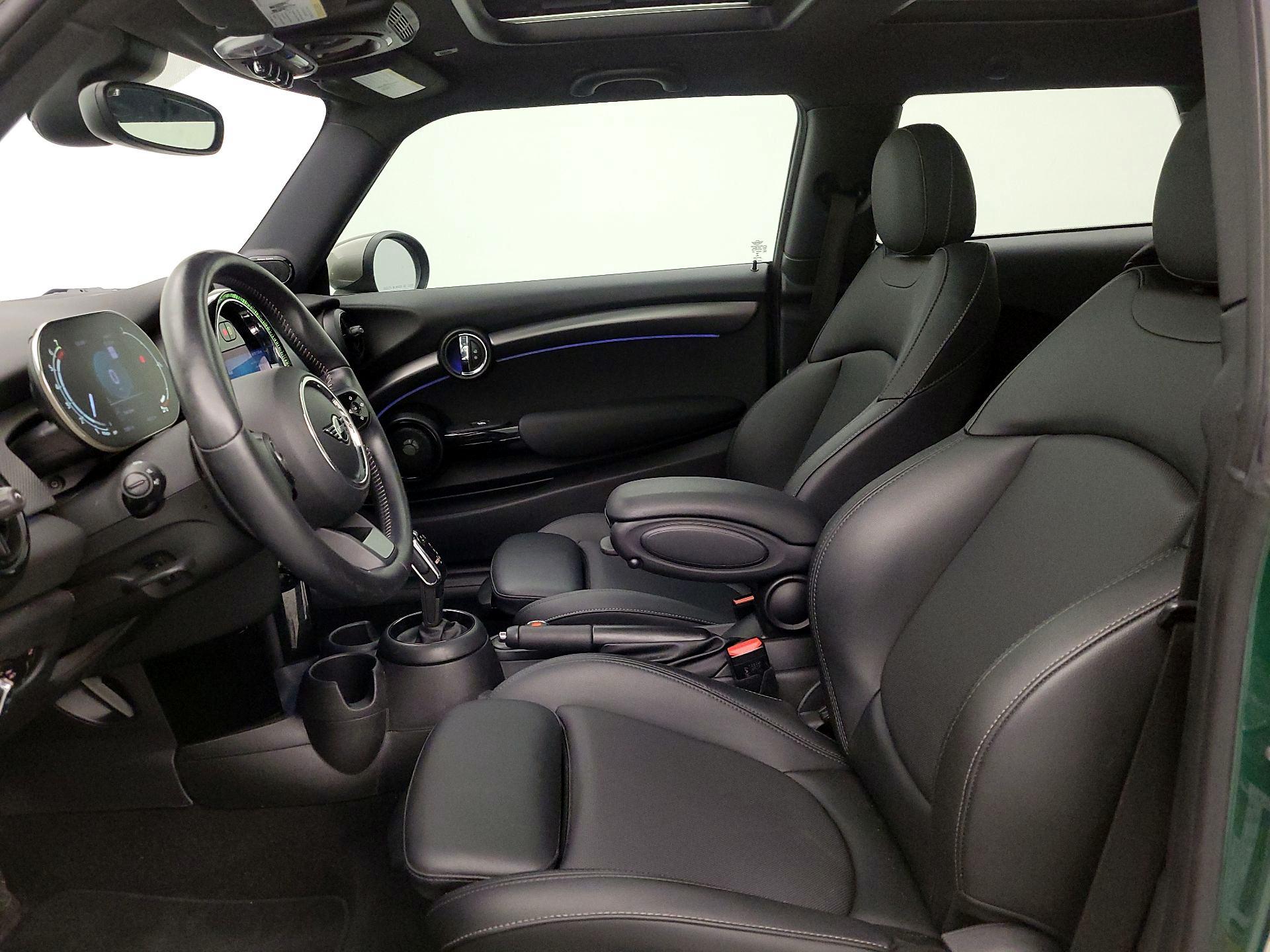 Thumbnail: 2022 MINI Cooper Hardtop - 11