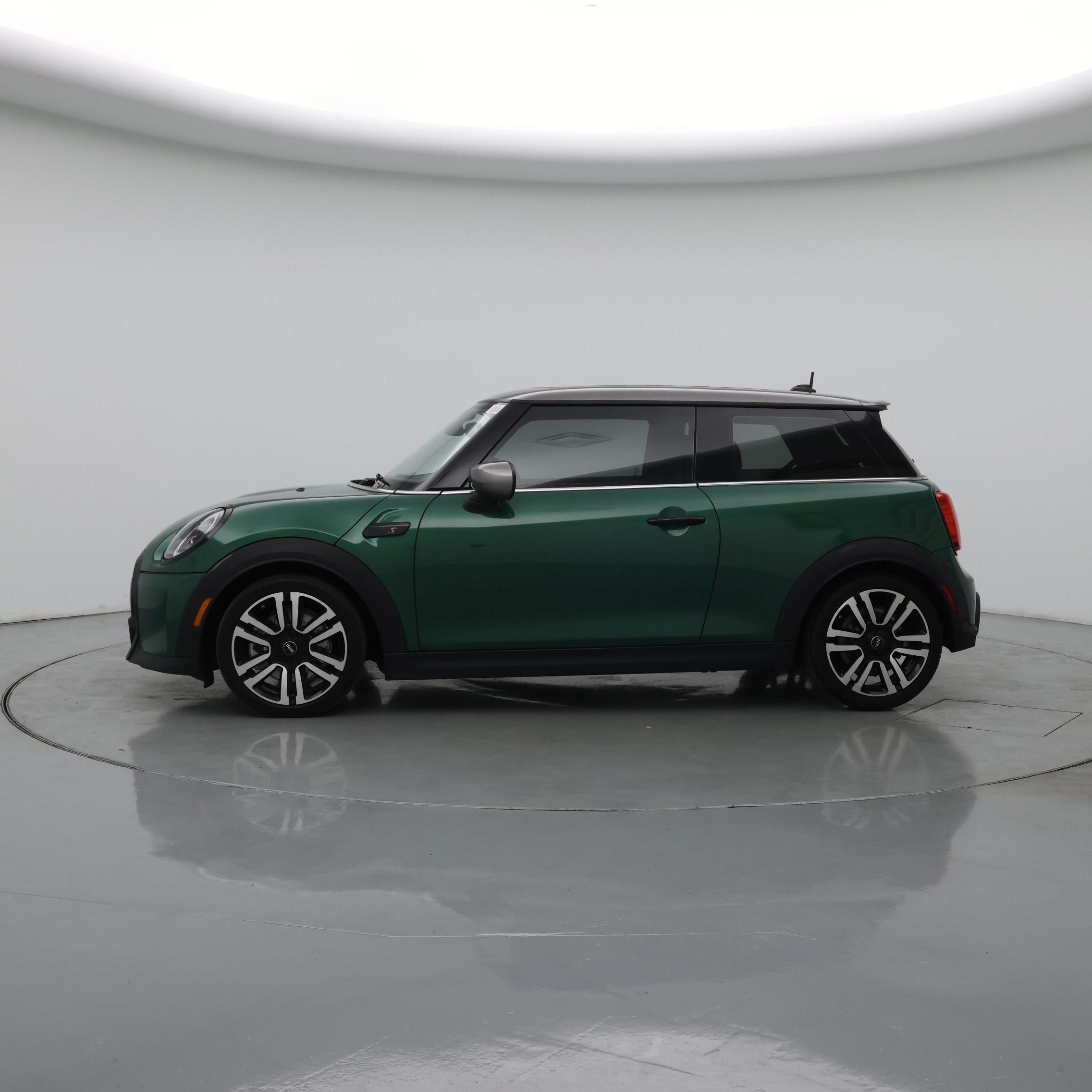 Thumbnail: 2022 MINI Cooper Hardtop - 3