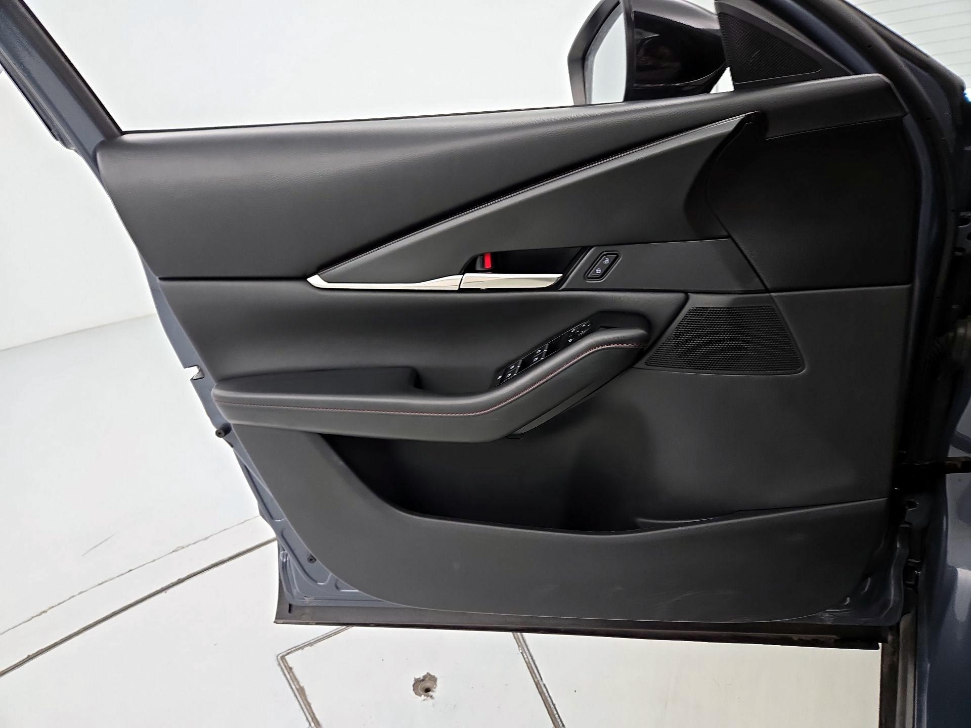 Thumbnail: 2025 Mazda CX-30 - 12